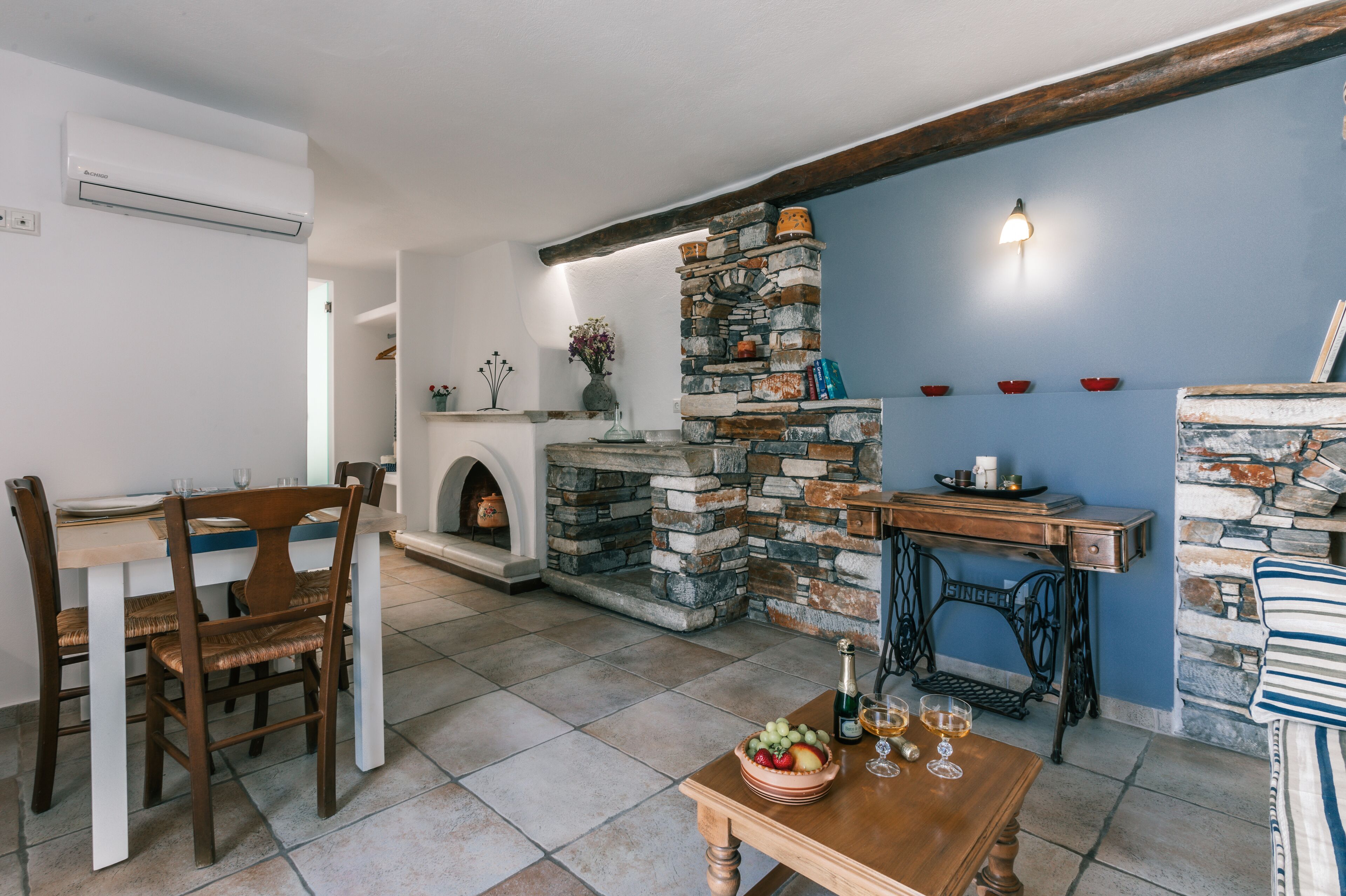 Arco Naxos Luxury Apartments