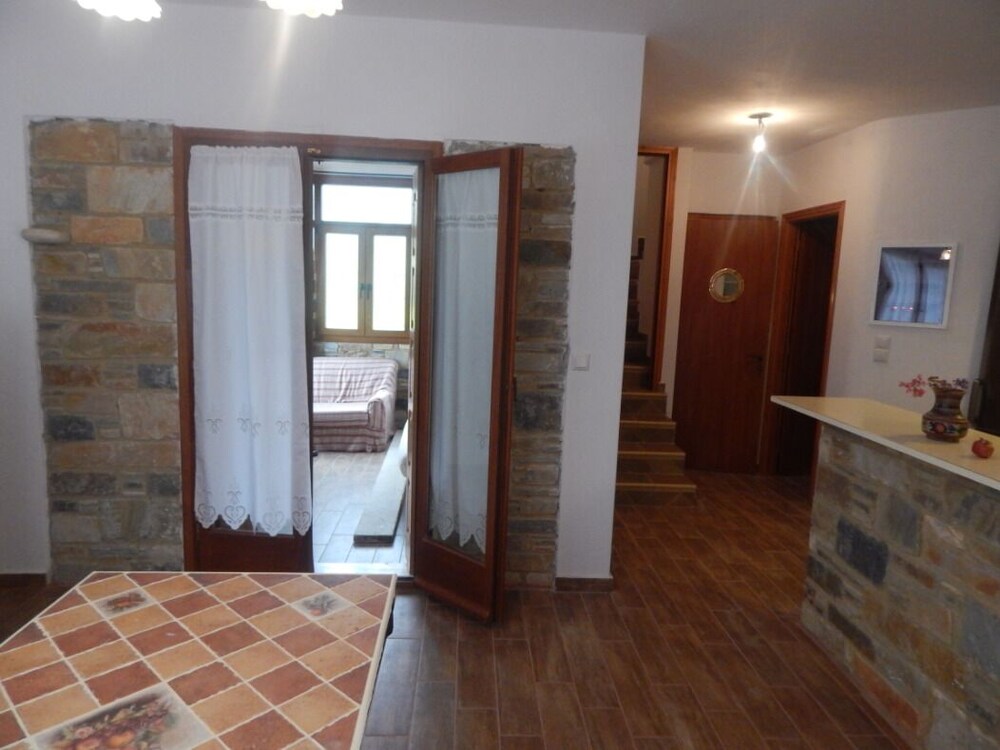 Armonia Studios, Apartments & Villa