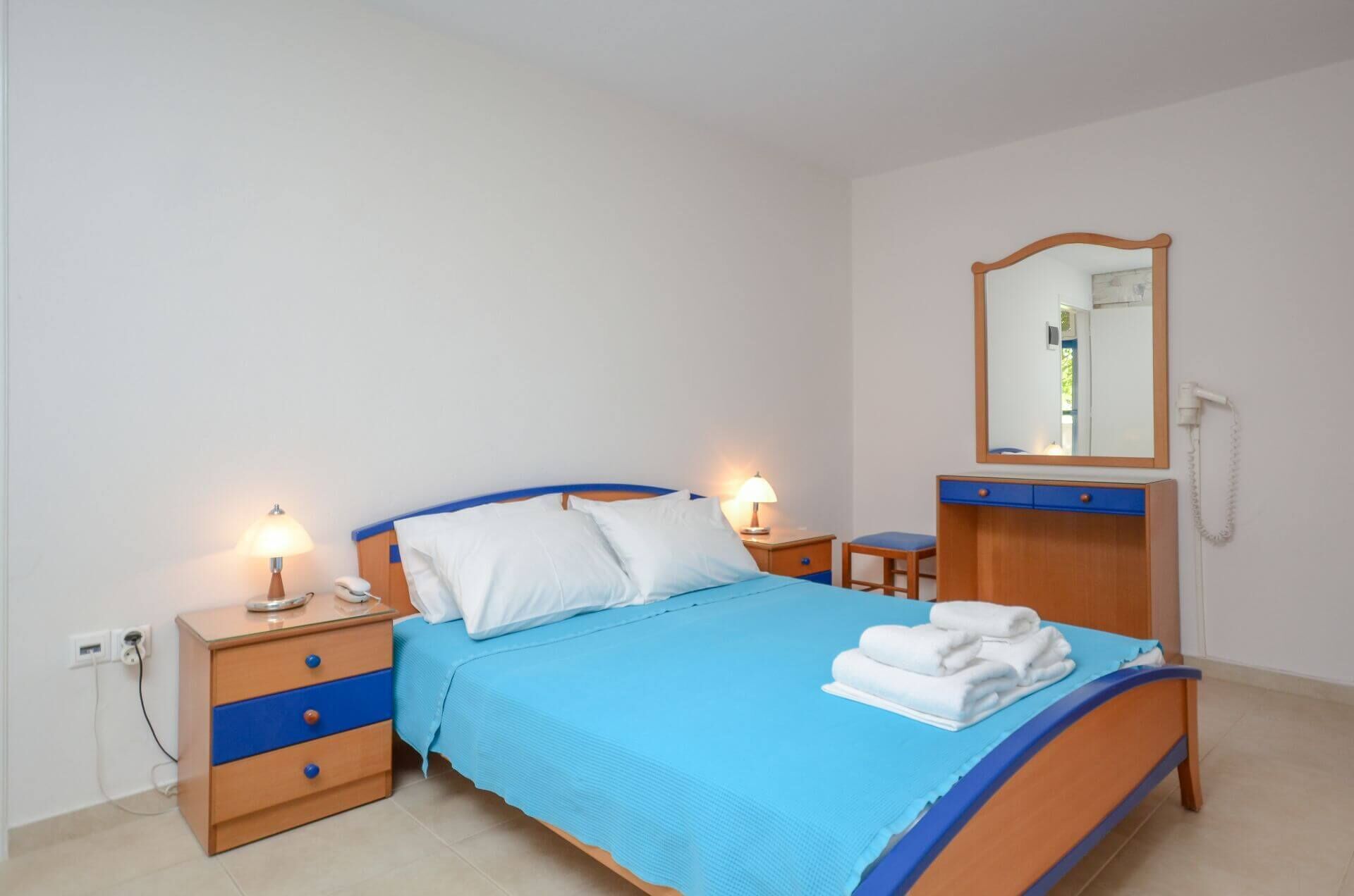 Crystal Naxos Apartments