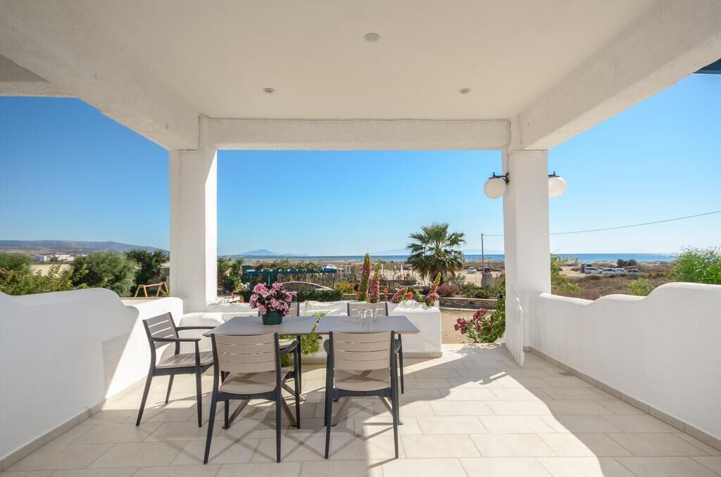 Crystal Naxos Apartments