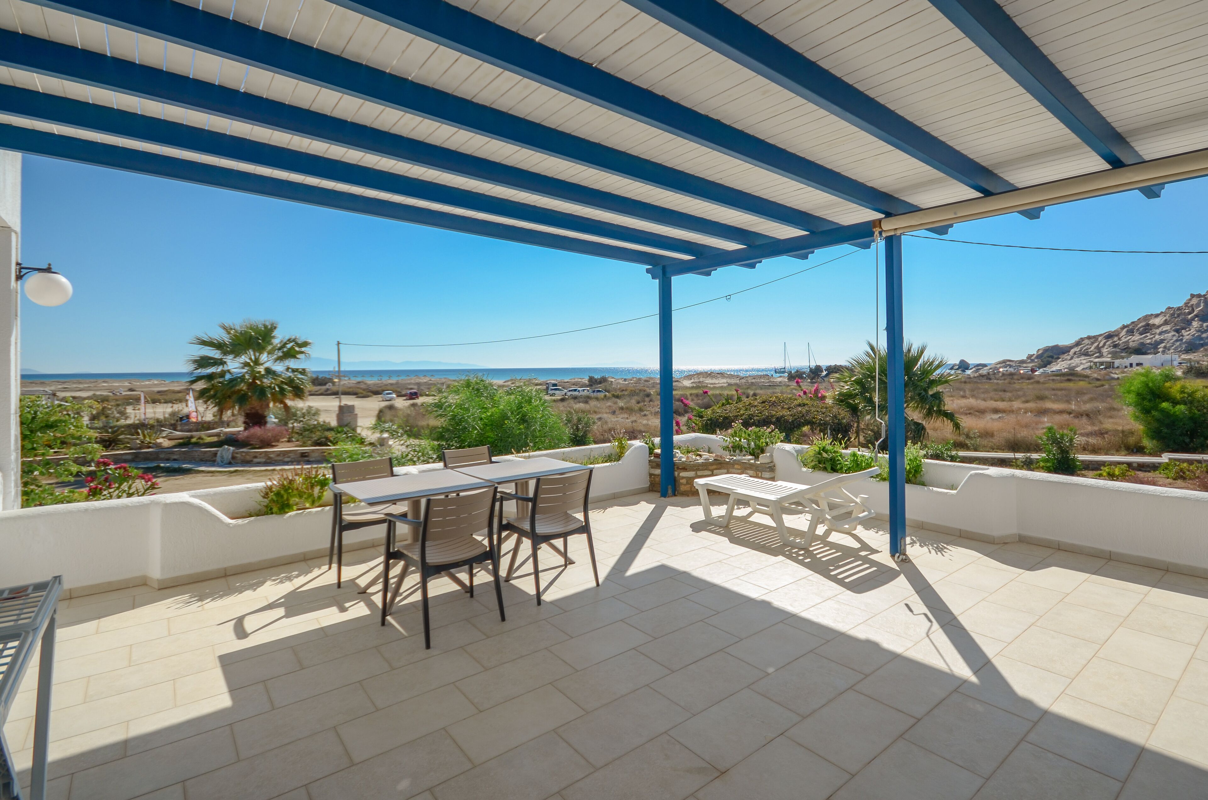 Crystal Naxos Apartments