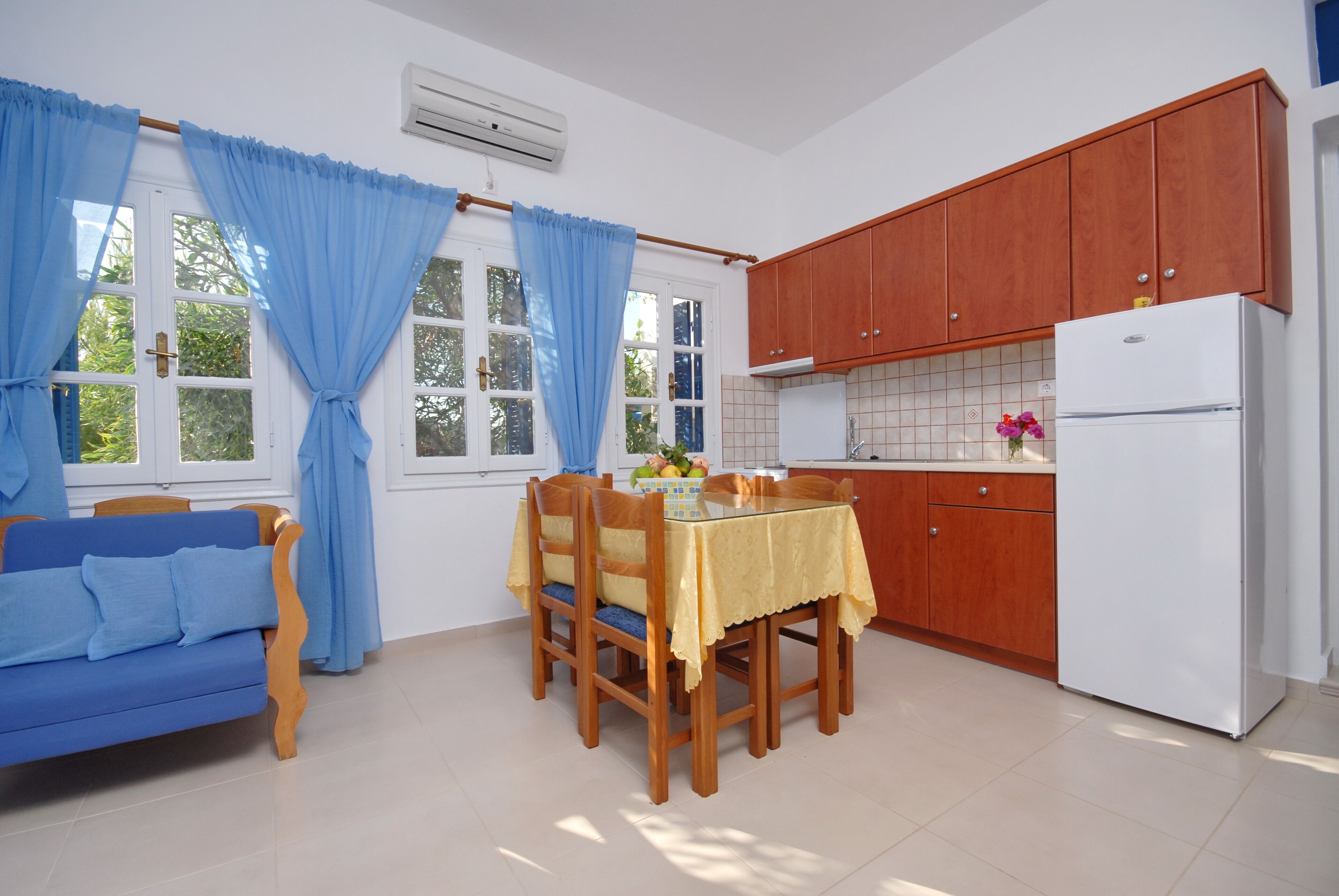 Crystal Naxos Apartments