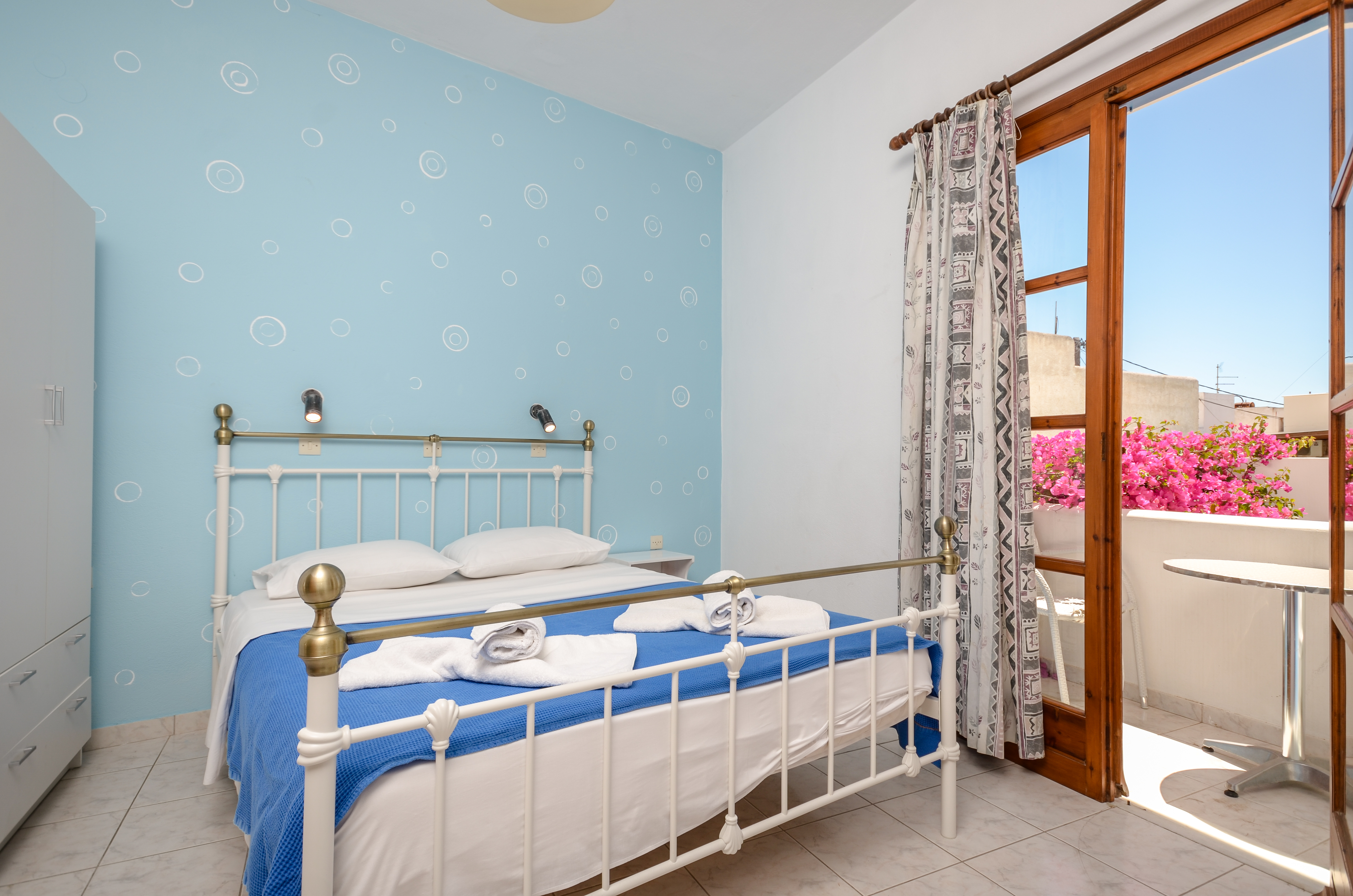 Depis Economy Studios & Apartments