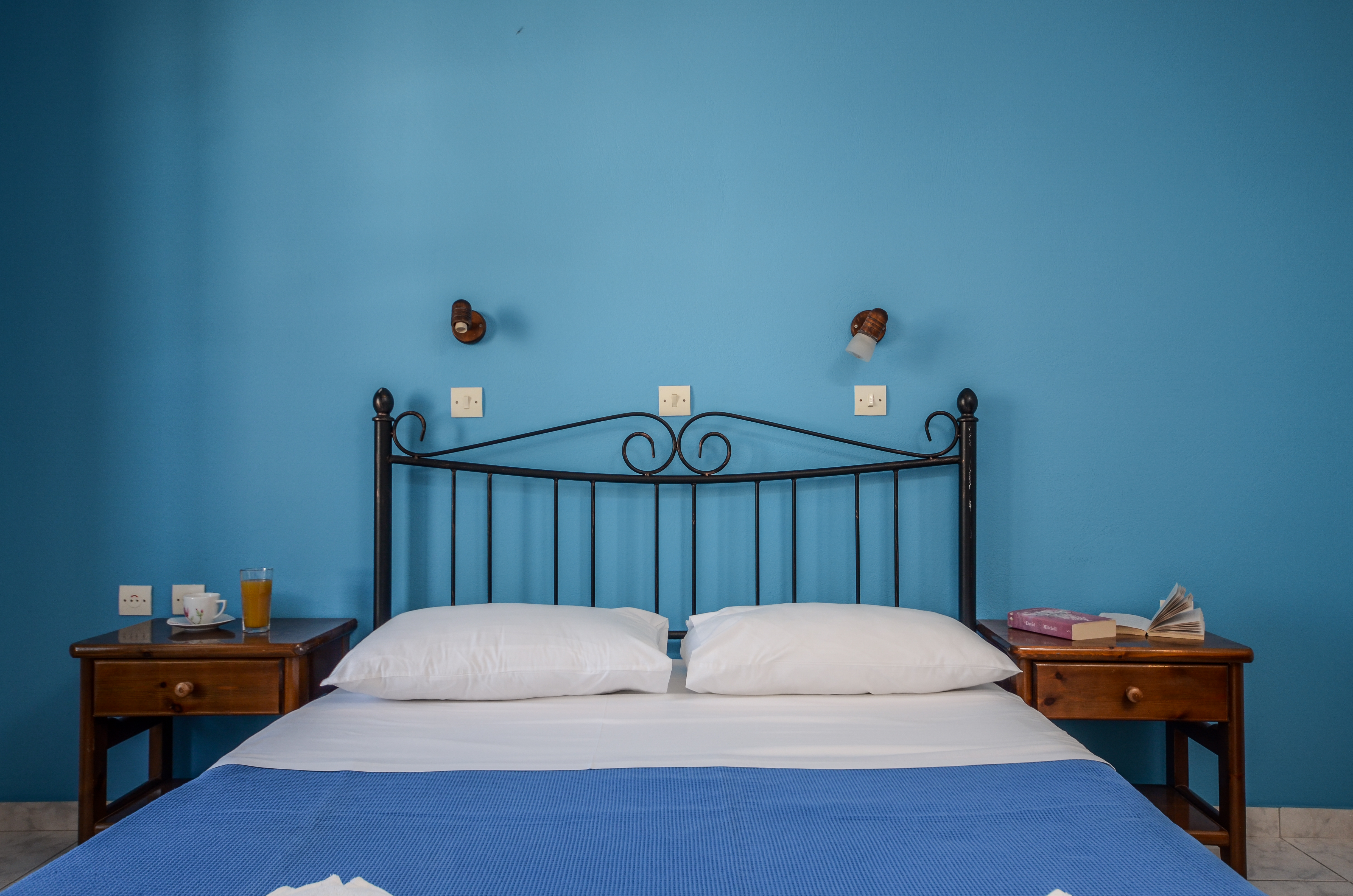 Depis Economy Studios & Apartments