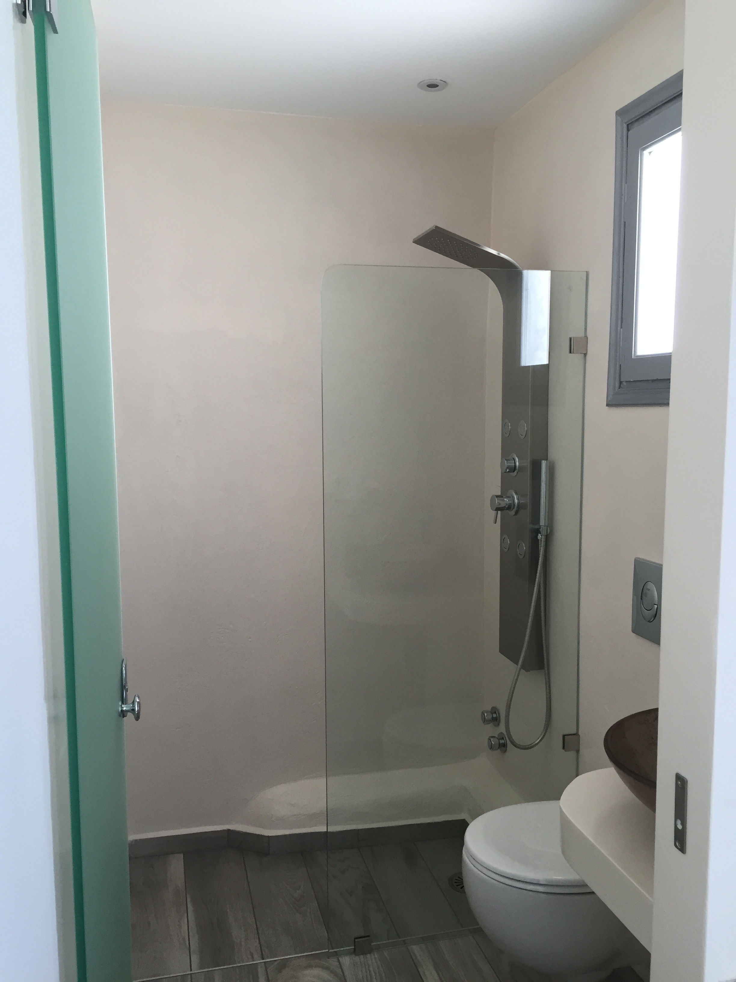 Depis Suites & Apartments