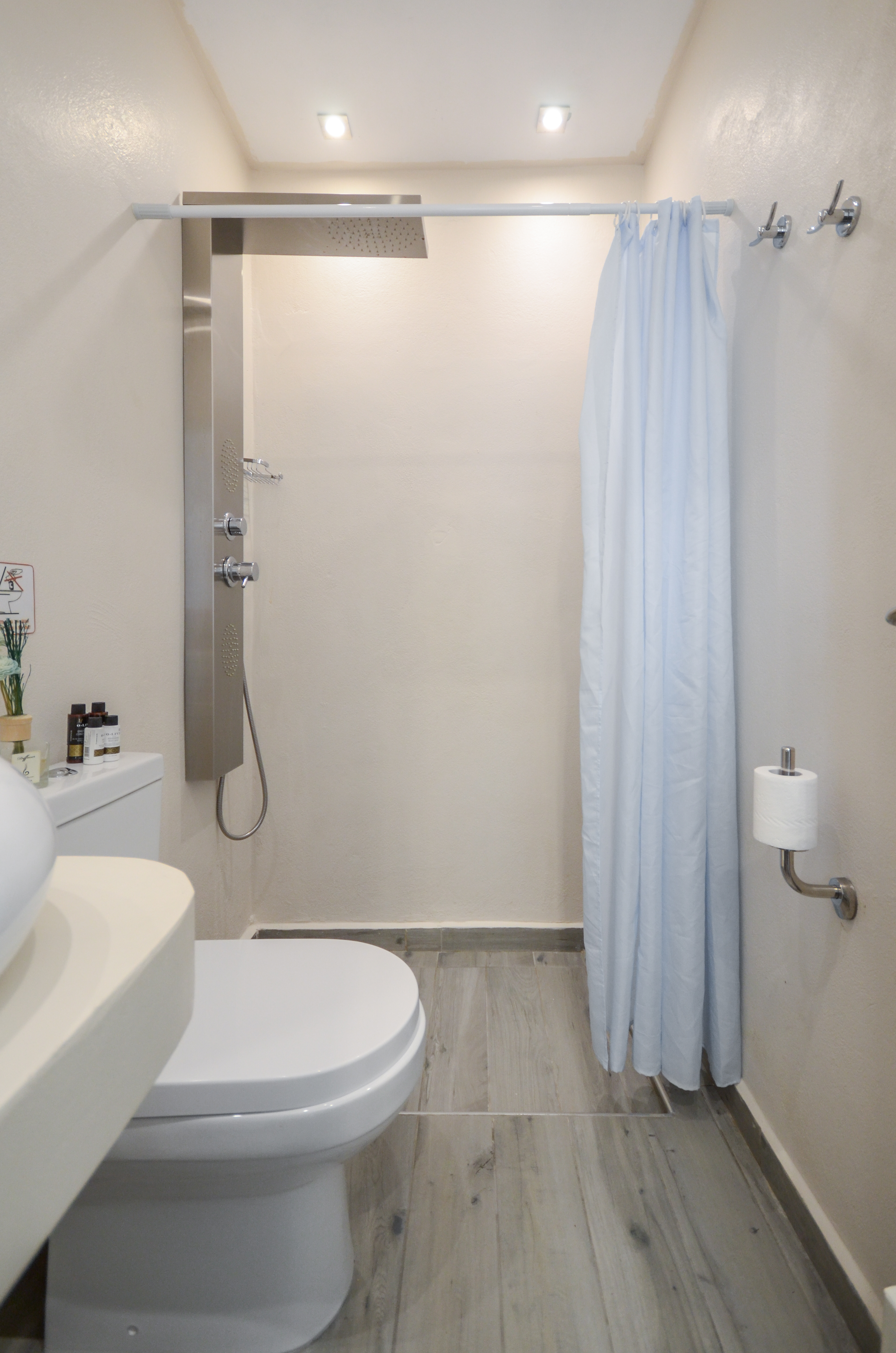 Depis Suites & Apartments