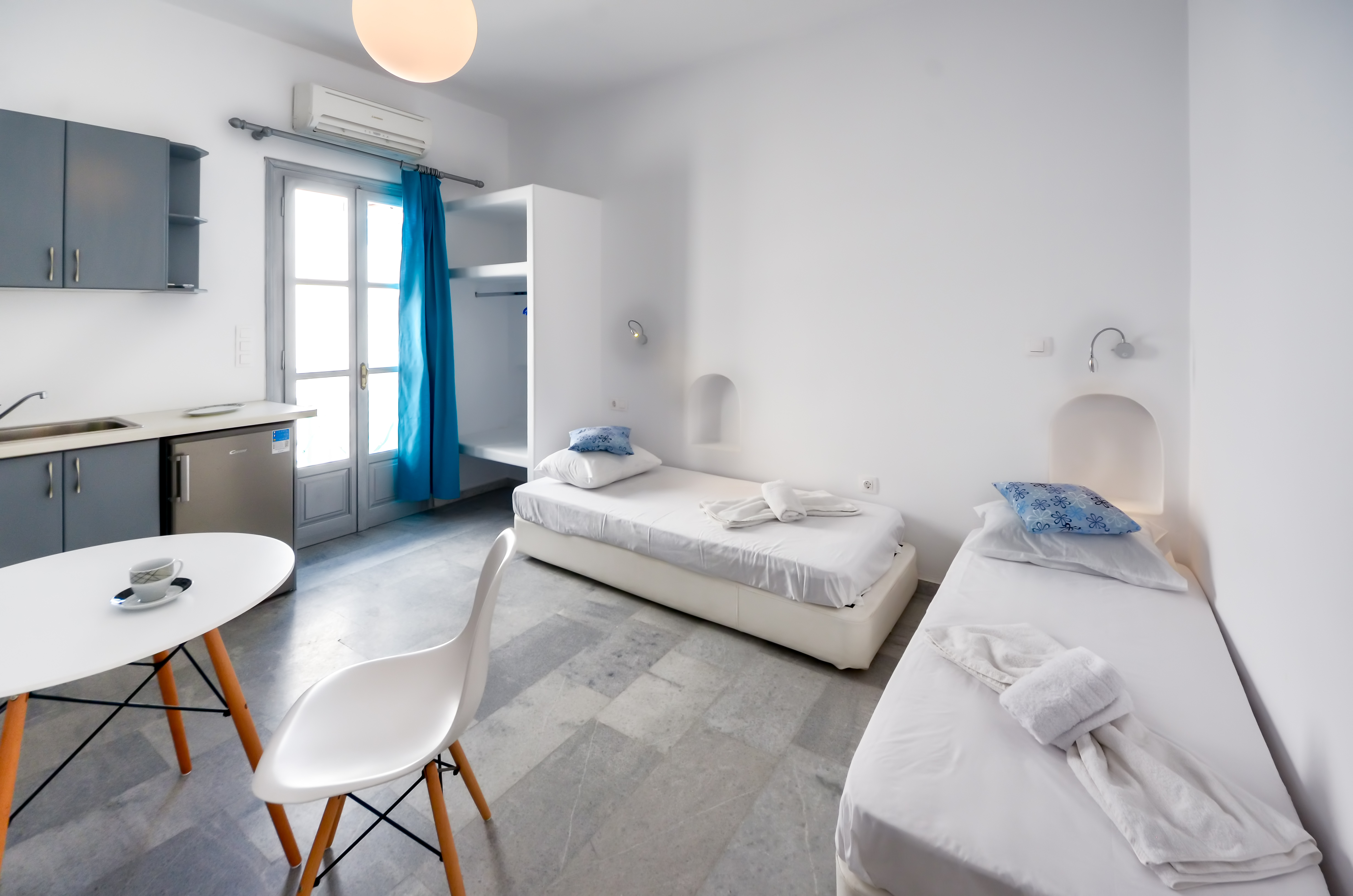 Depis Suites & Apartments