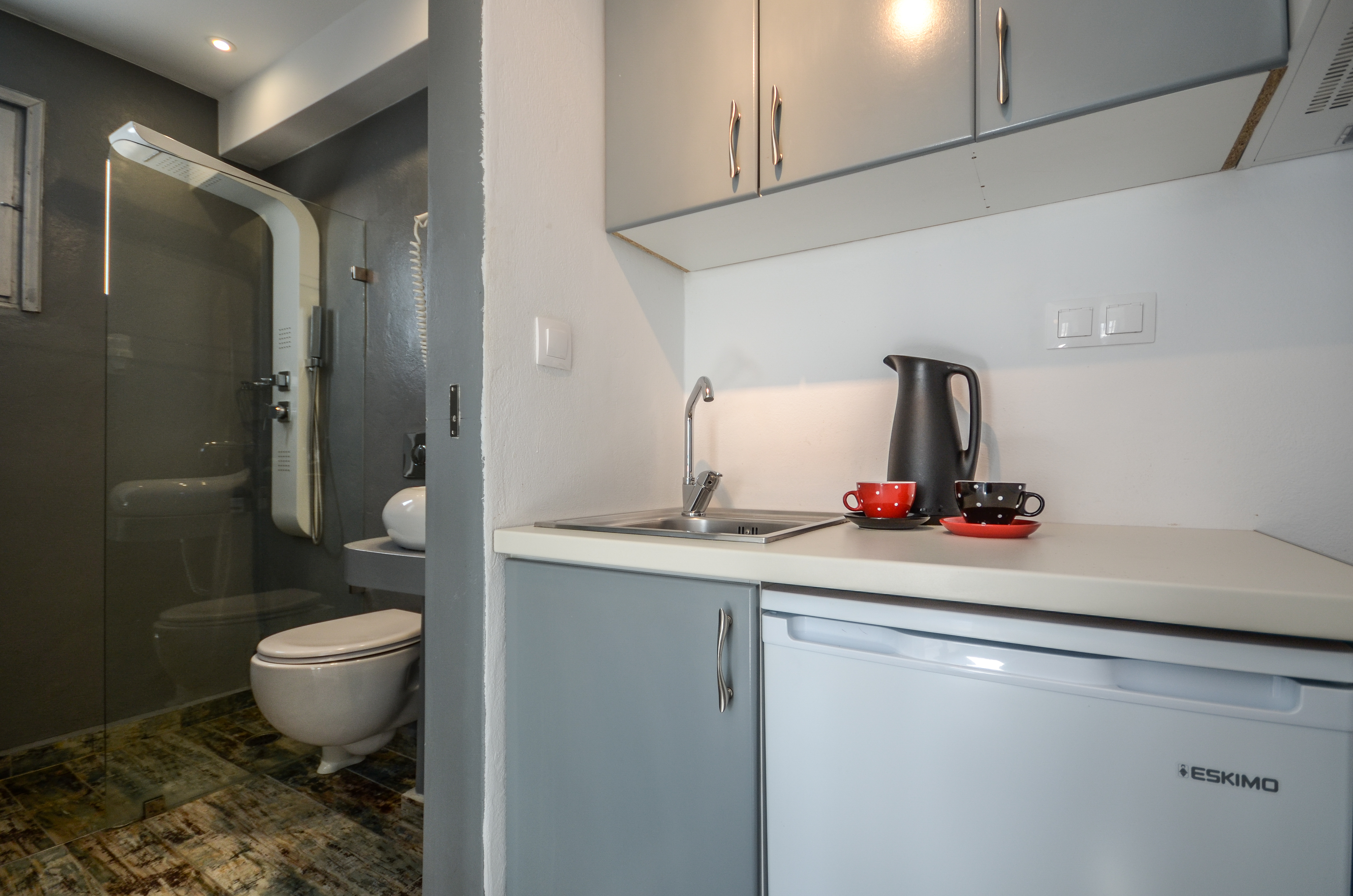 Depis Suites & Apartments