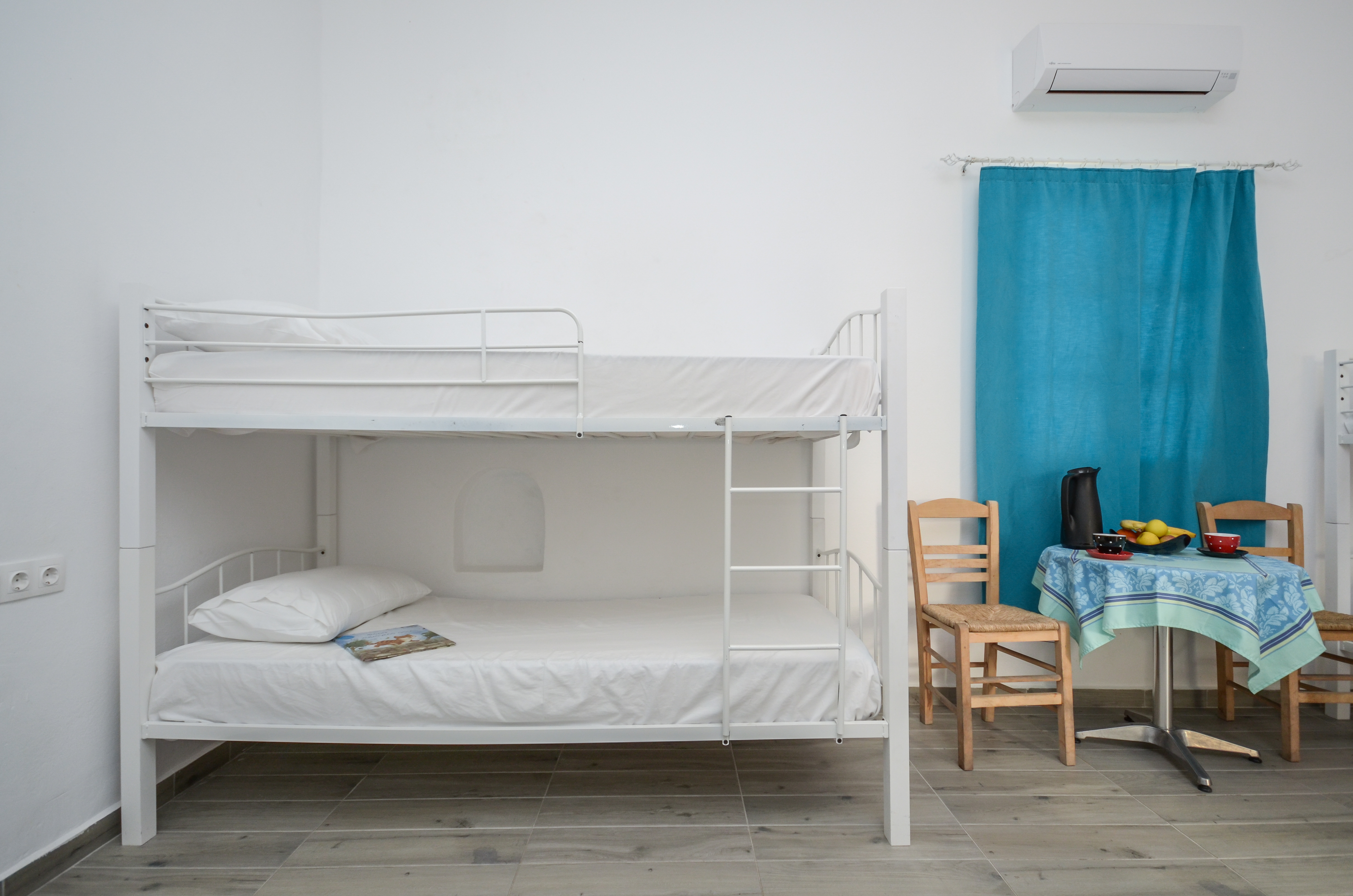 Depis Suites & Apartments