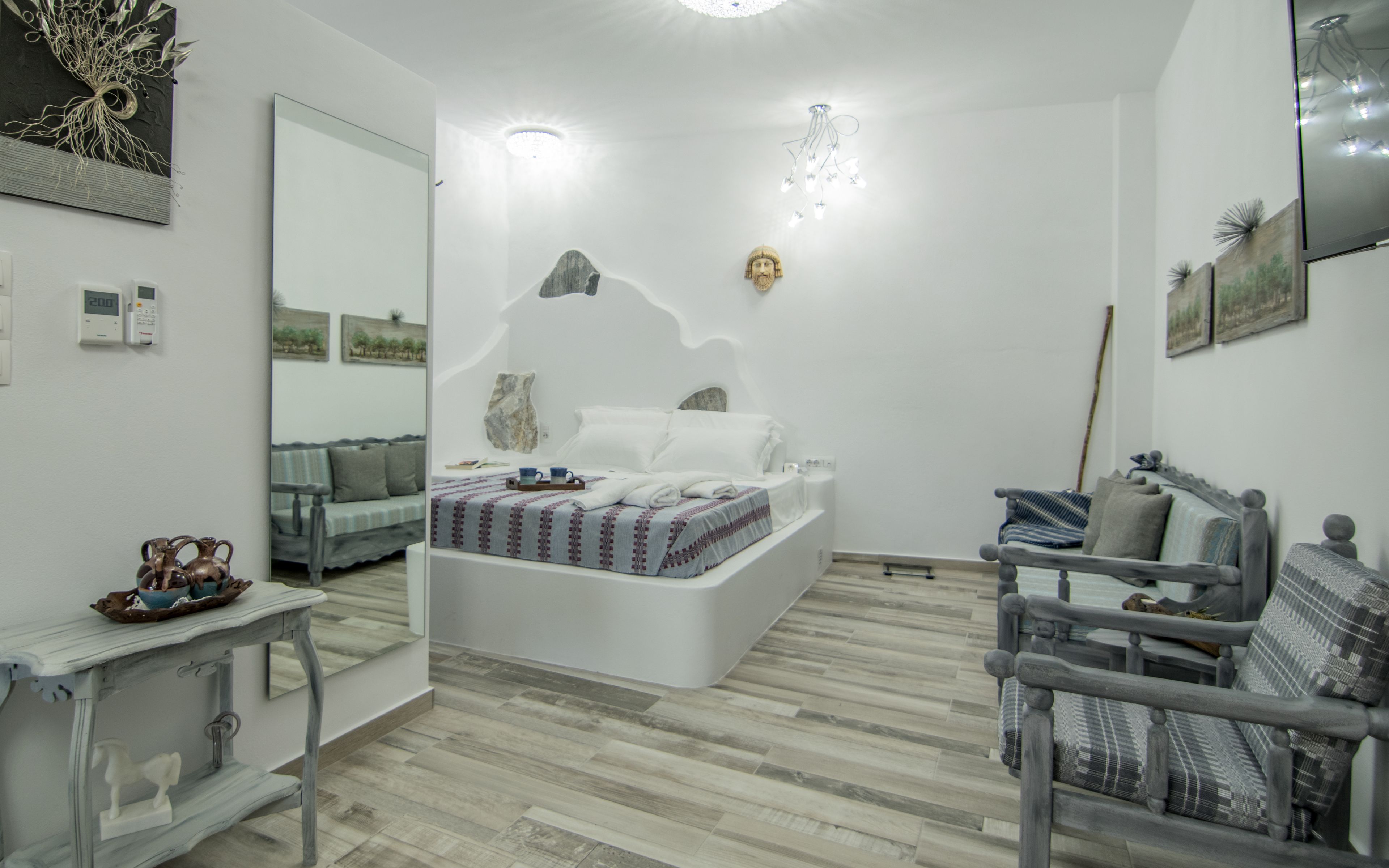 ELaiolithos Luxury Retreat