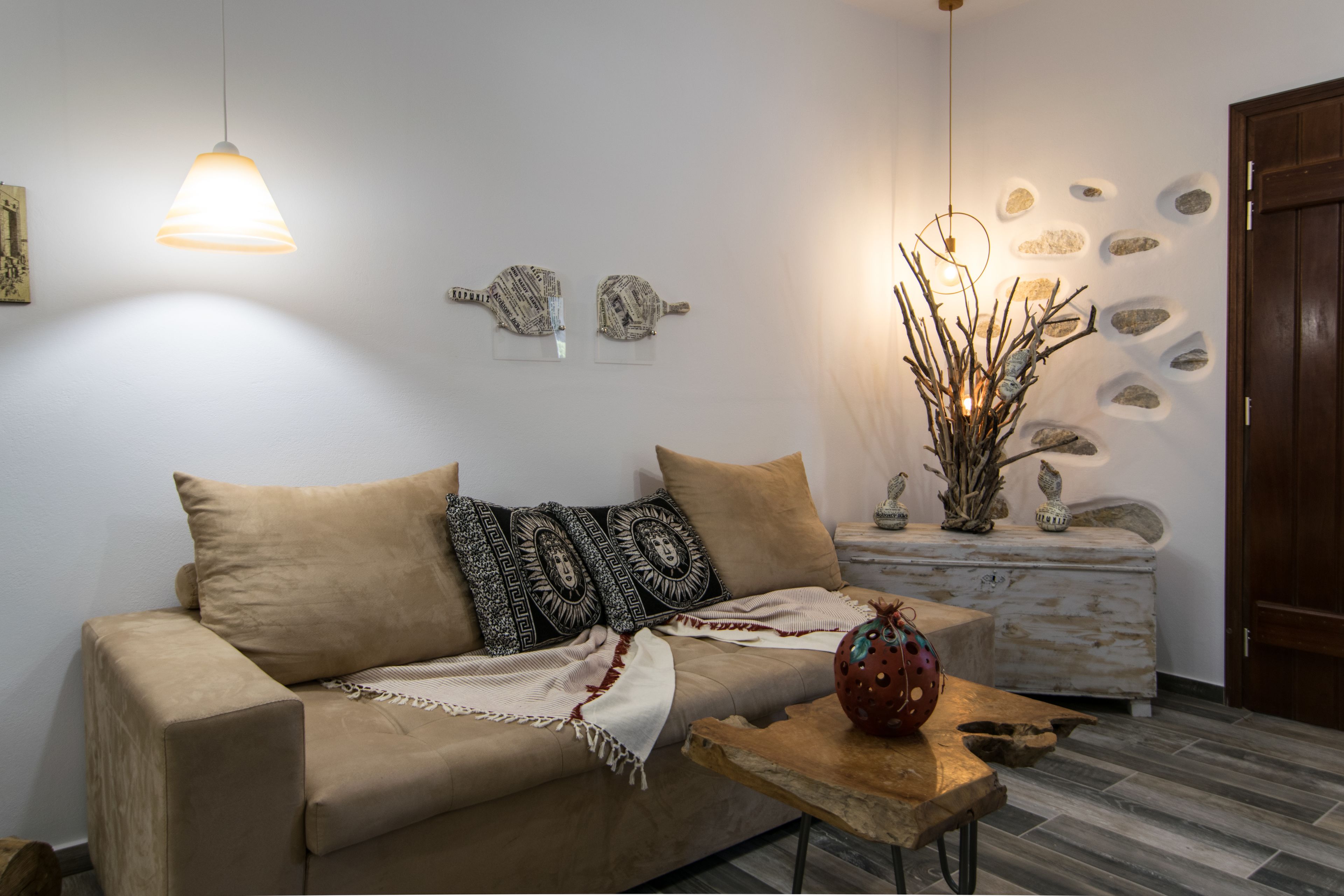 ELaiolithos Luxury Retreat