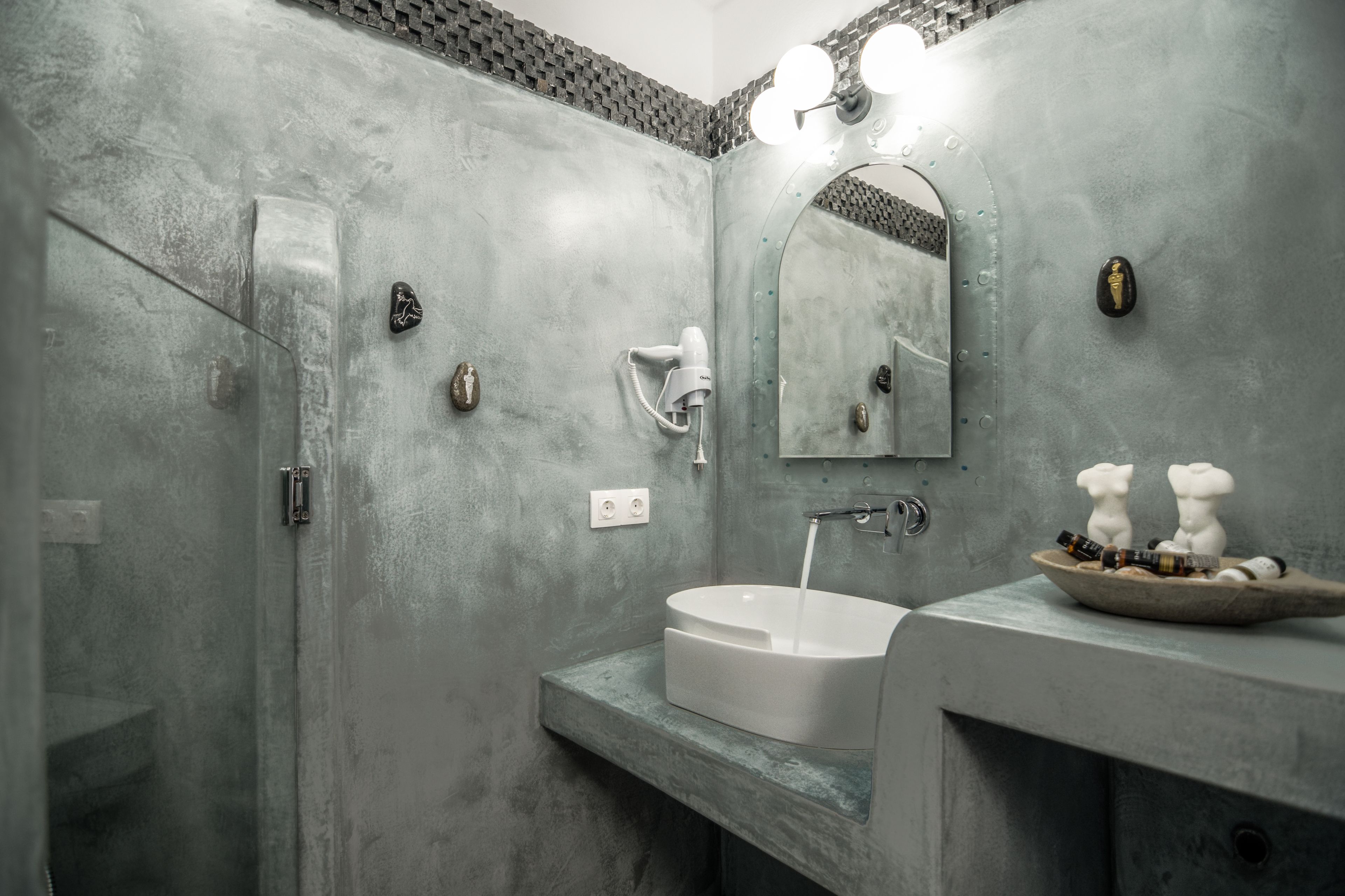 ELaiolithos Luxury Retreat