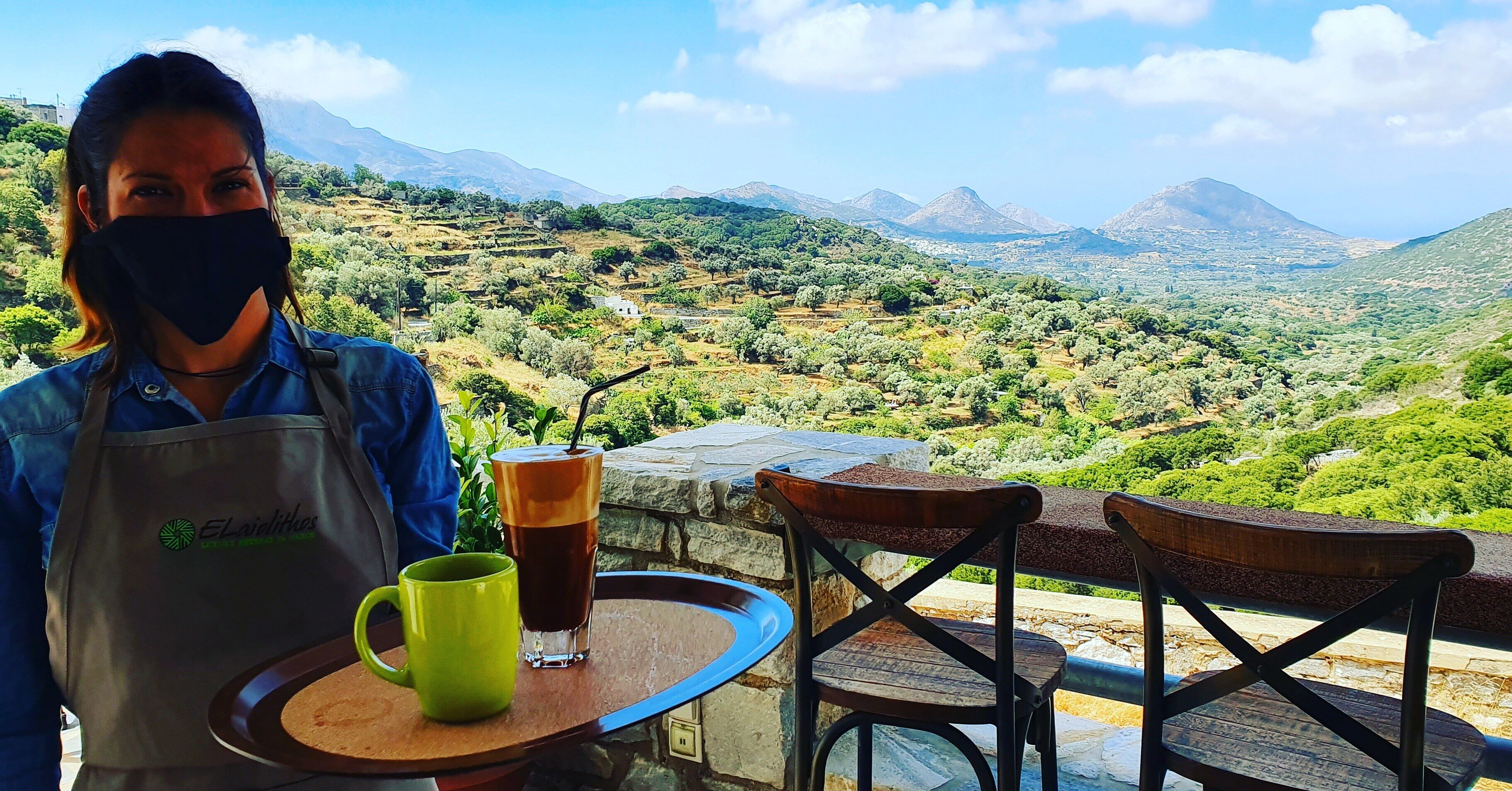 ELaiolithos Luxury Retreat