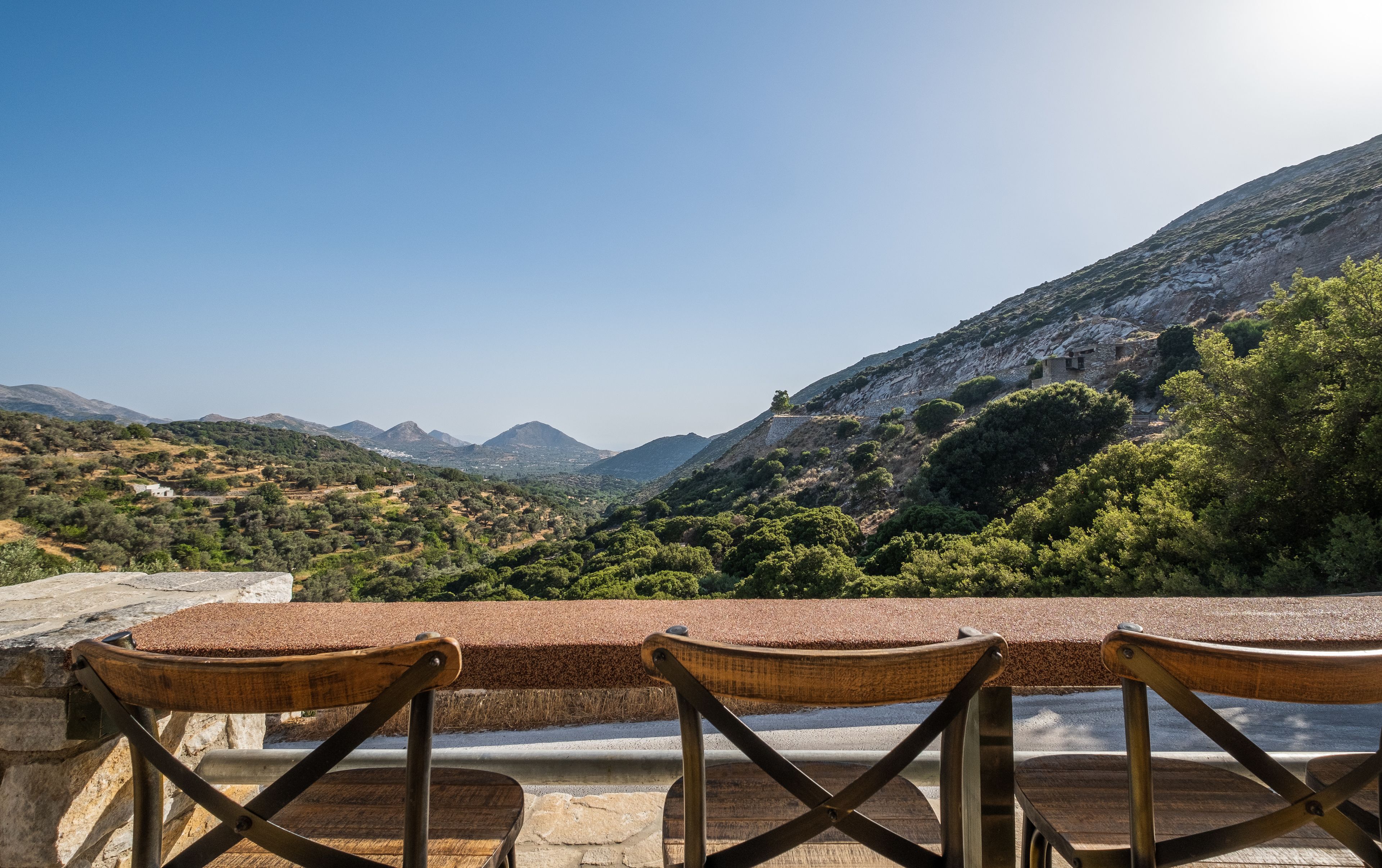 ELaiolithos Luxury Retreat