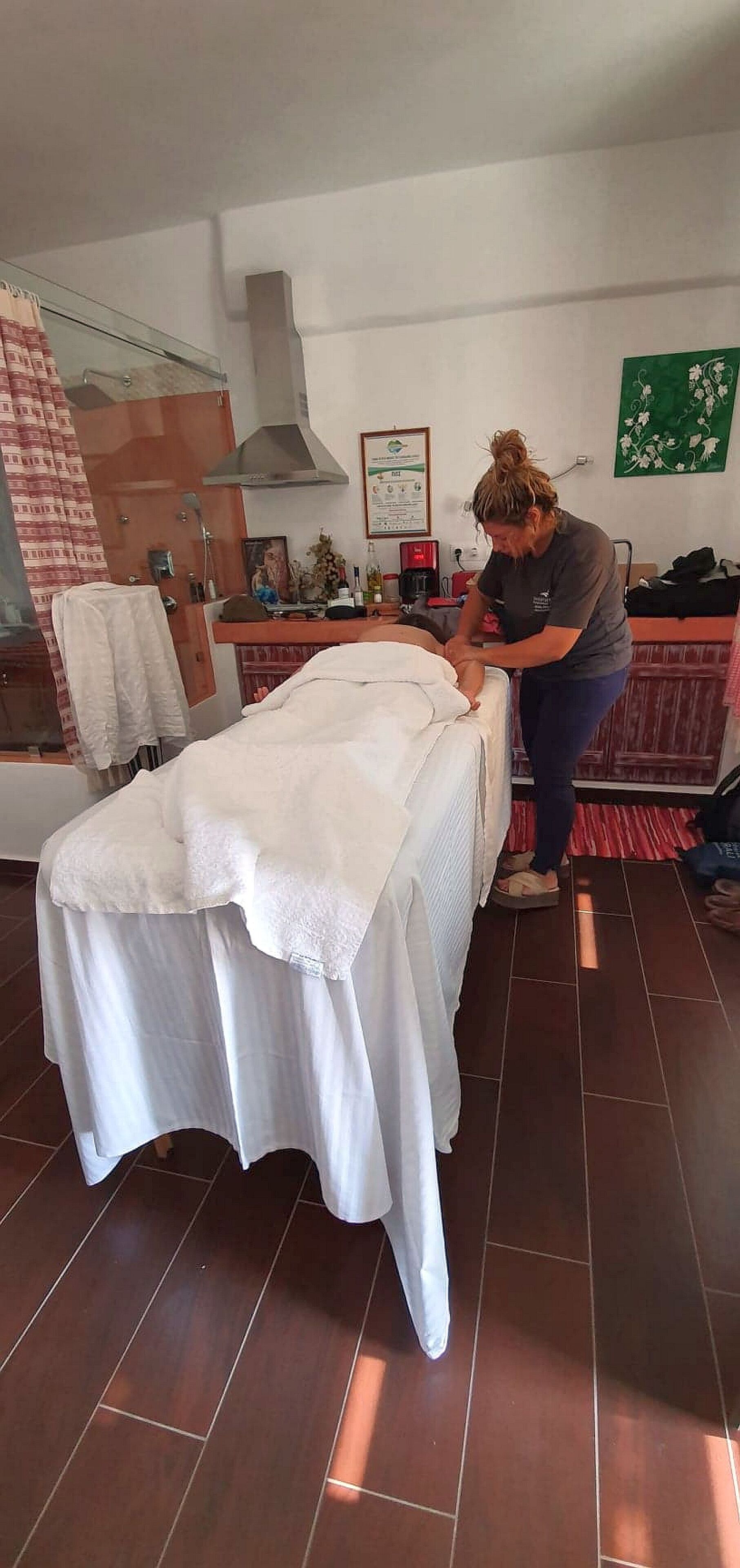 ELaiolithos Luxury Retreat