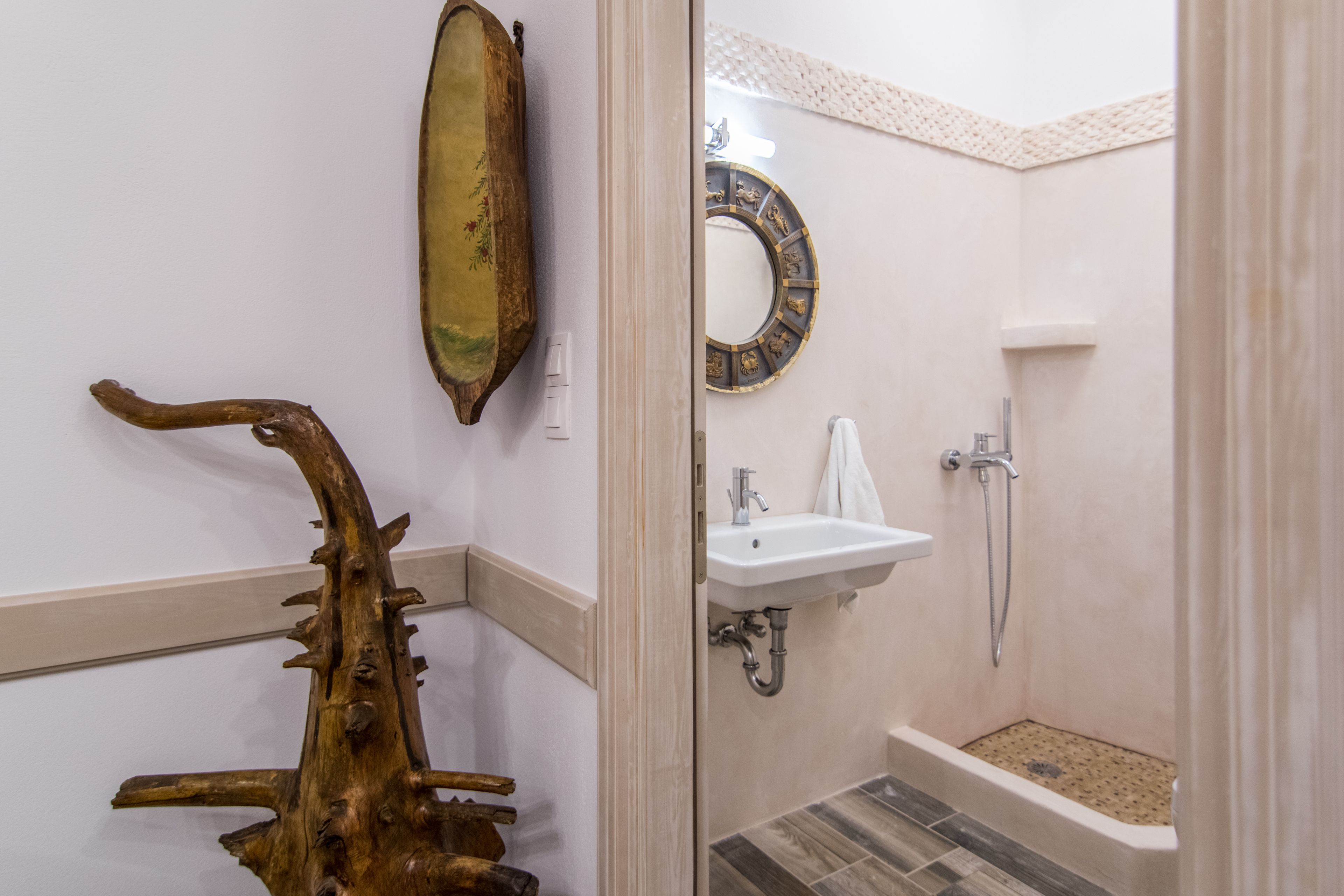 ELaiolithos Luxury Retreat