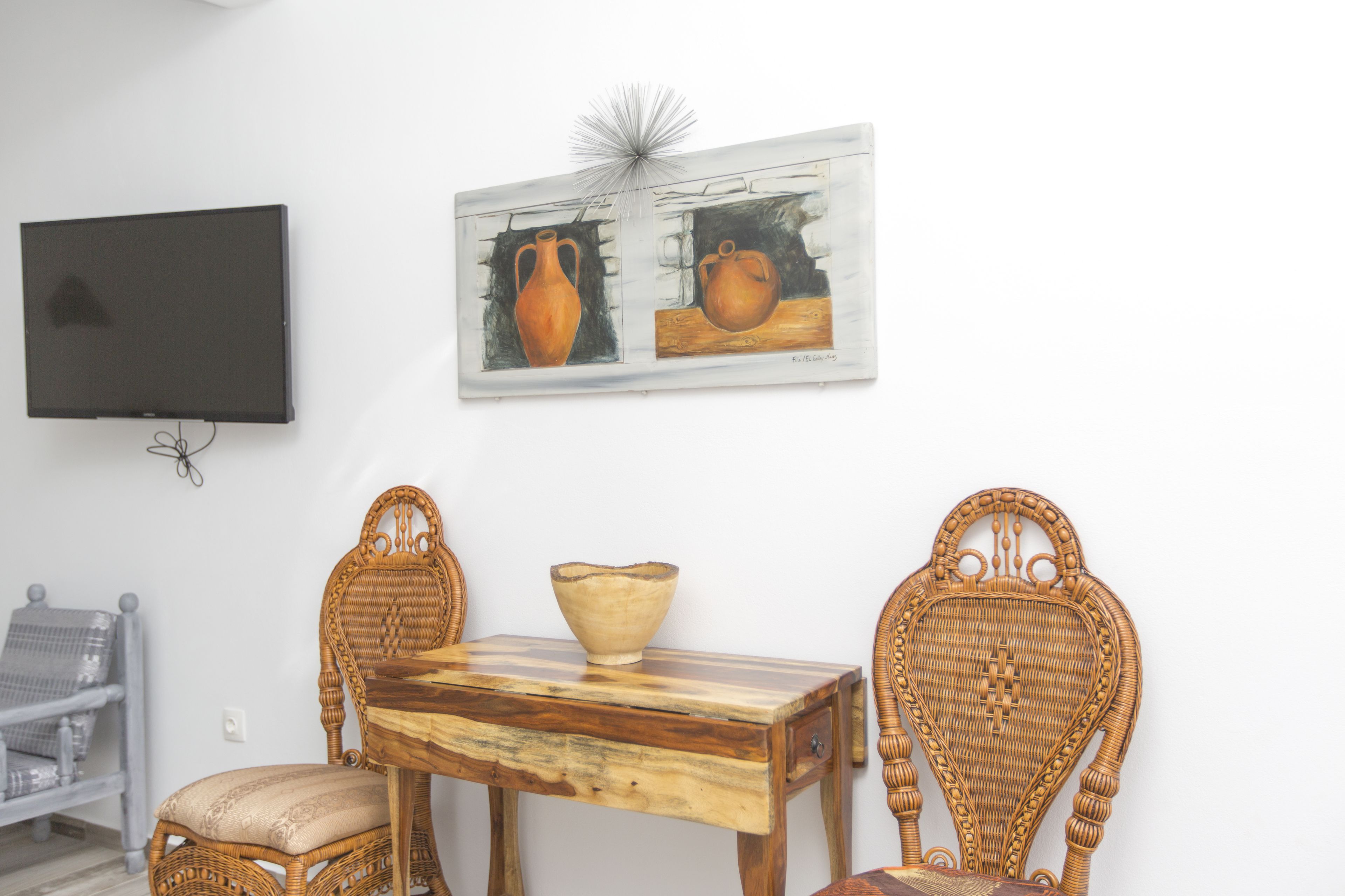 ELaiolithos Luxury Retreat