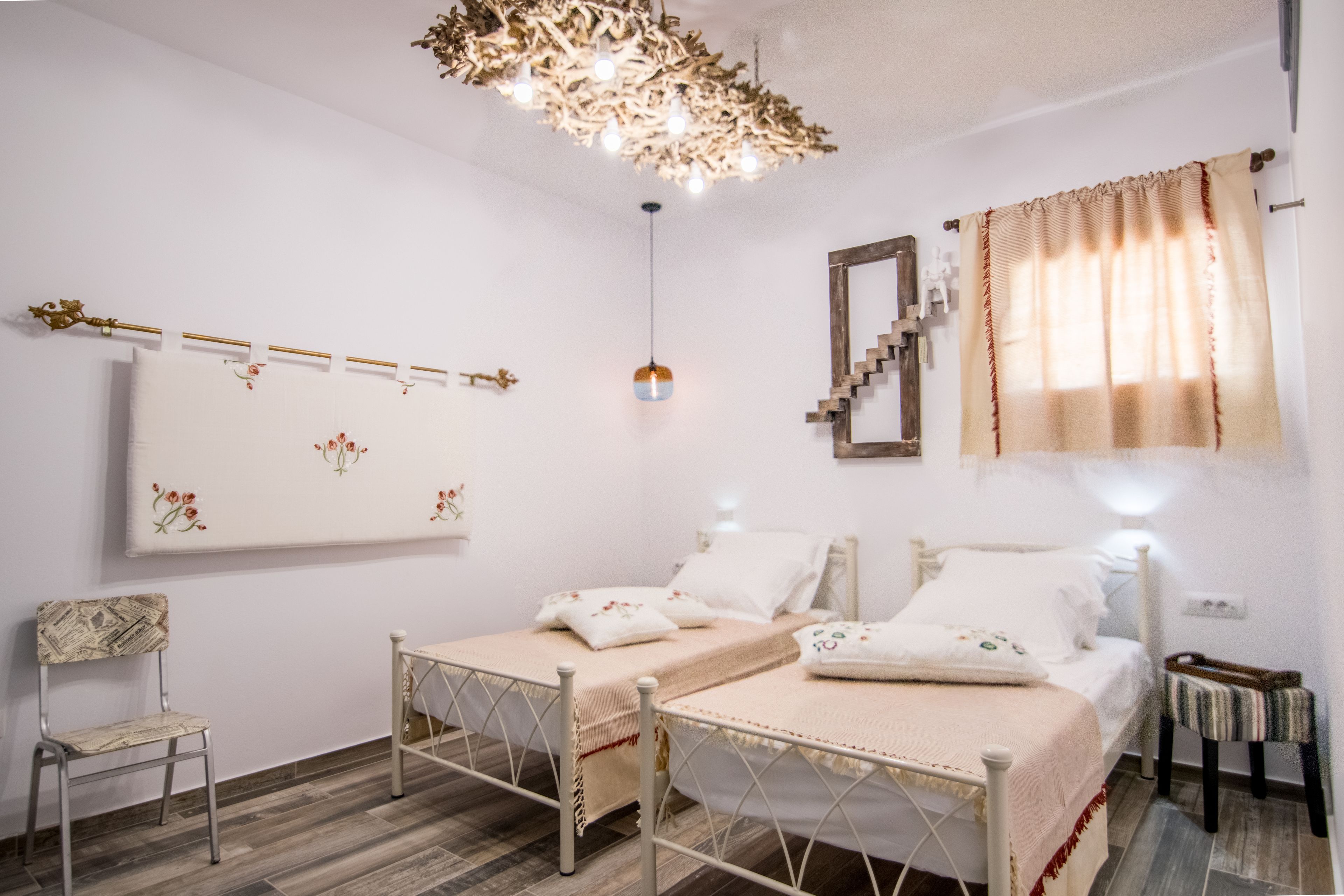 ELaiolithos Luxury Retreat