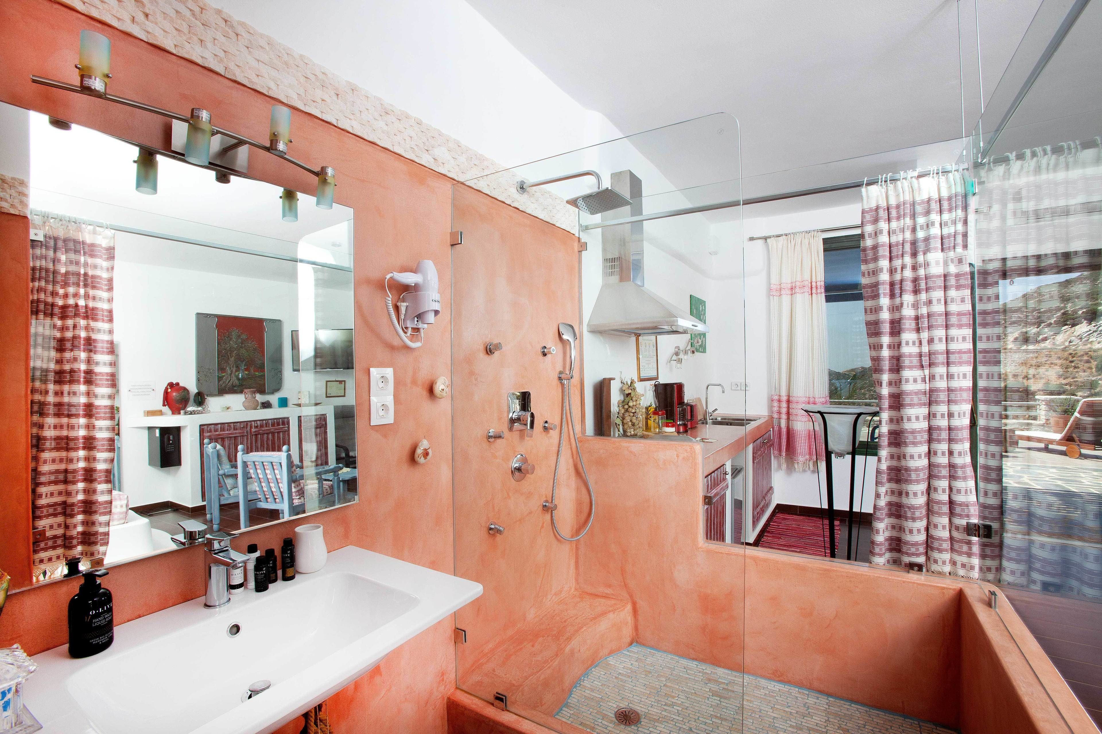 ELaiolithos Luxury Retreat