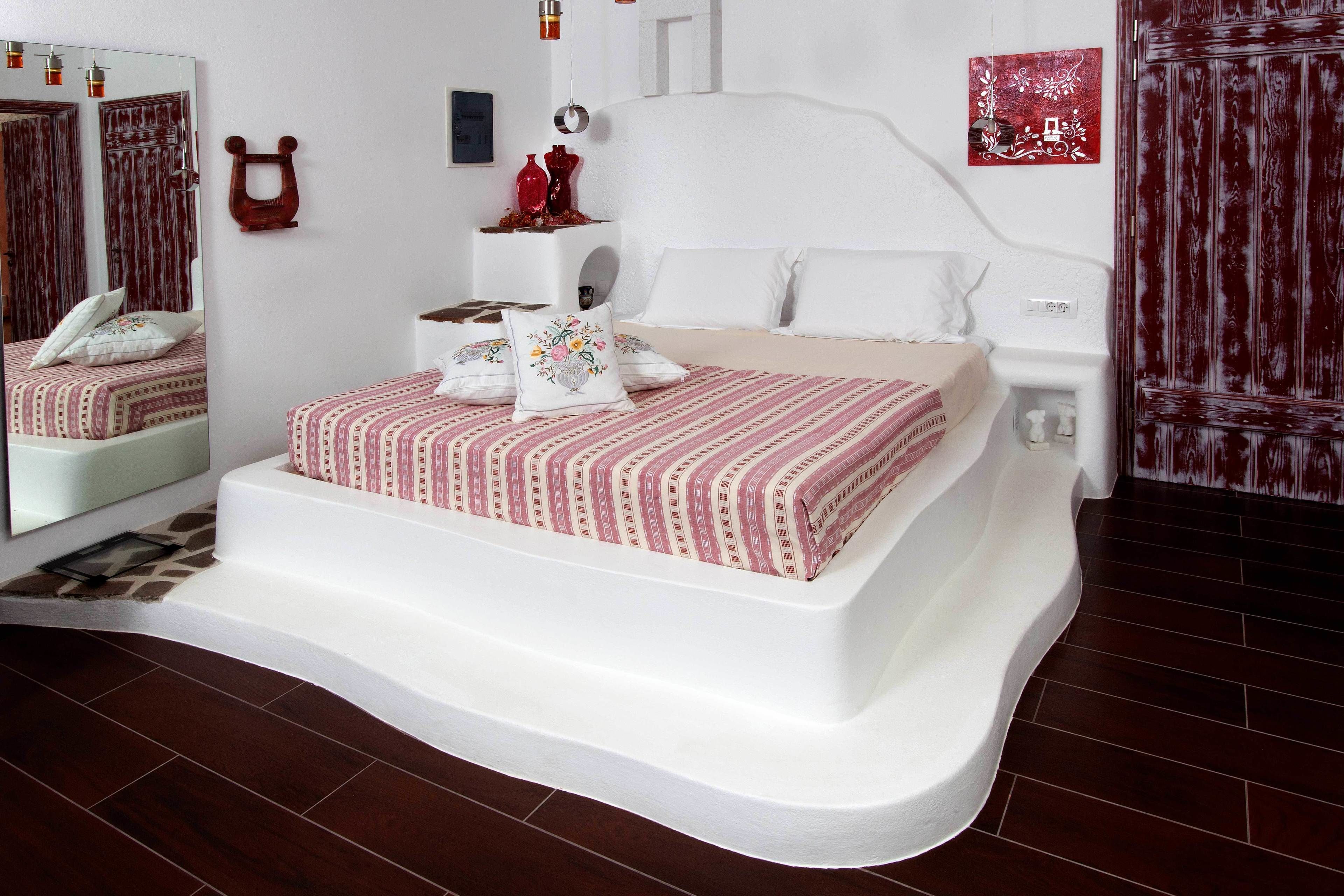 ELaiolithos Luxury Retreat