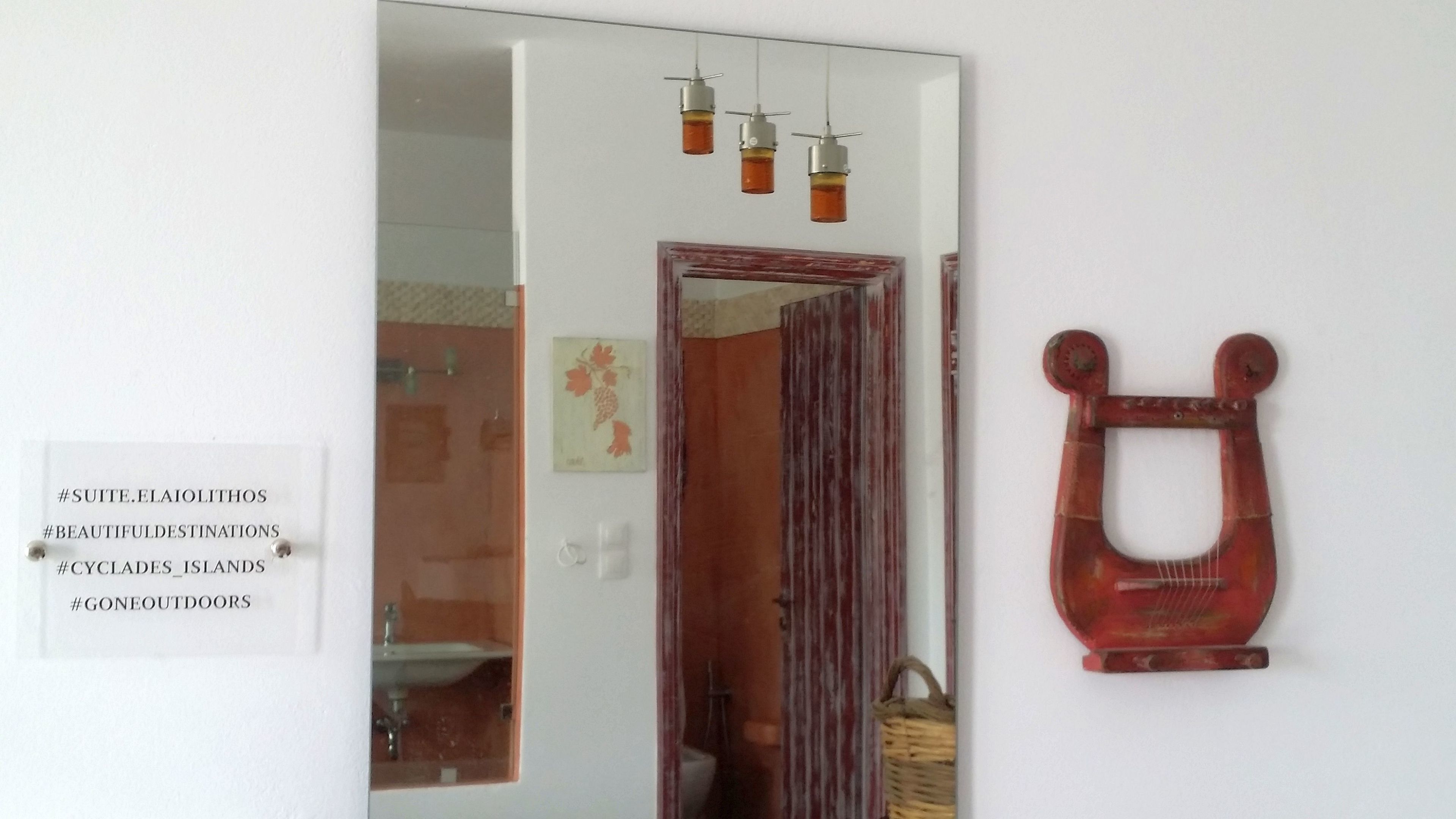 ELaiolithos Luxury Retreat