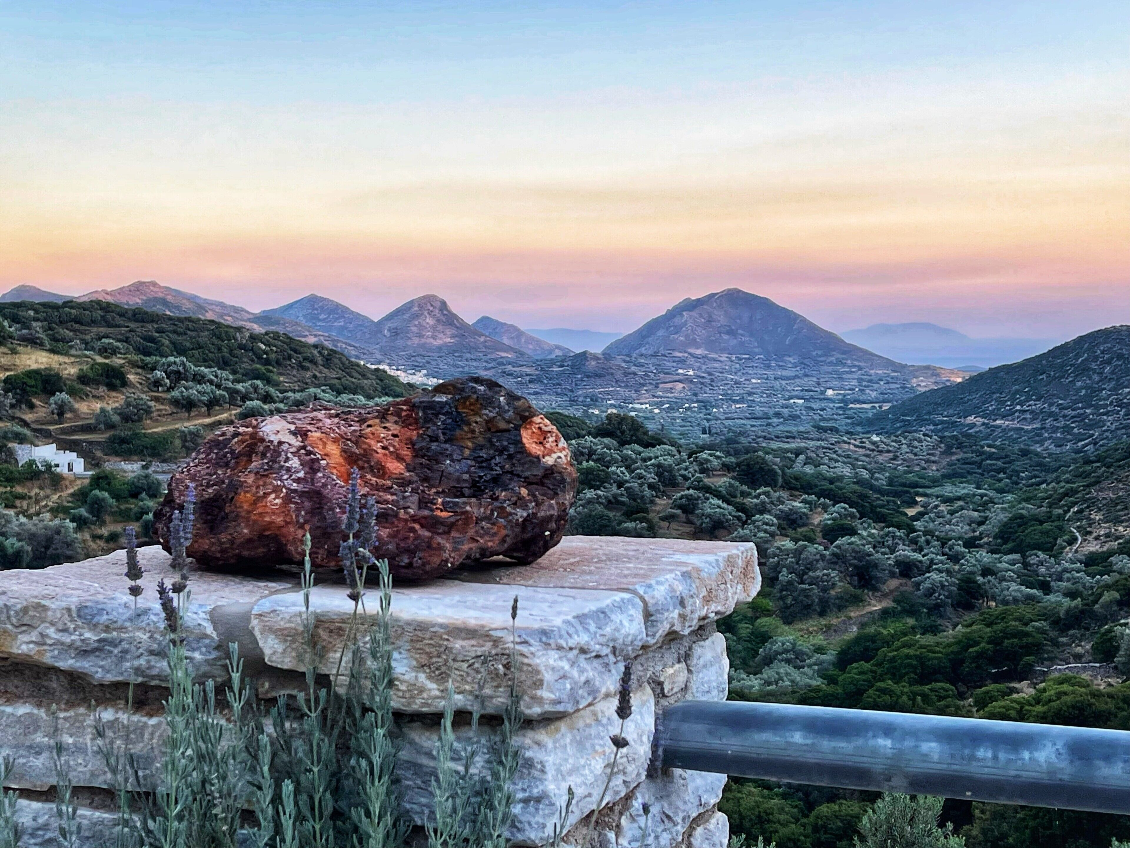 ELaiolithos Luxury Retreat