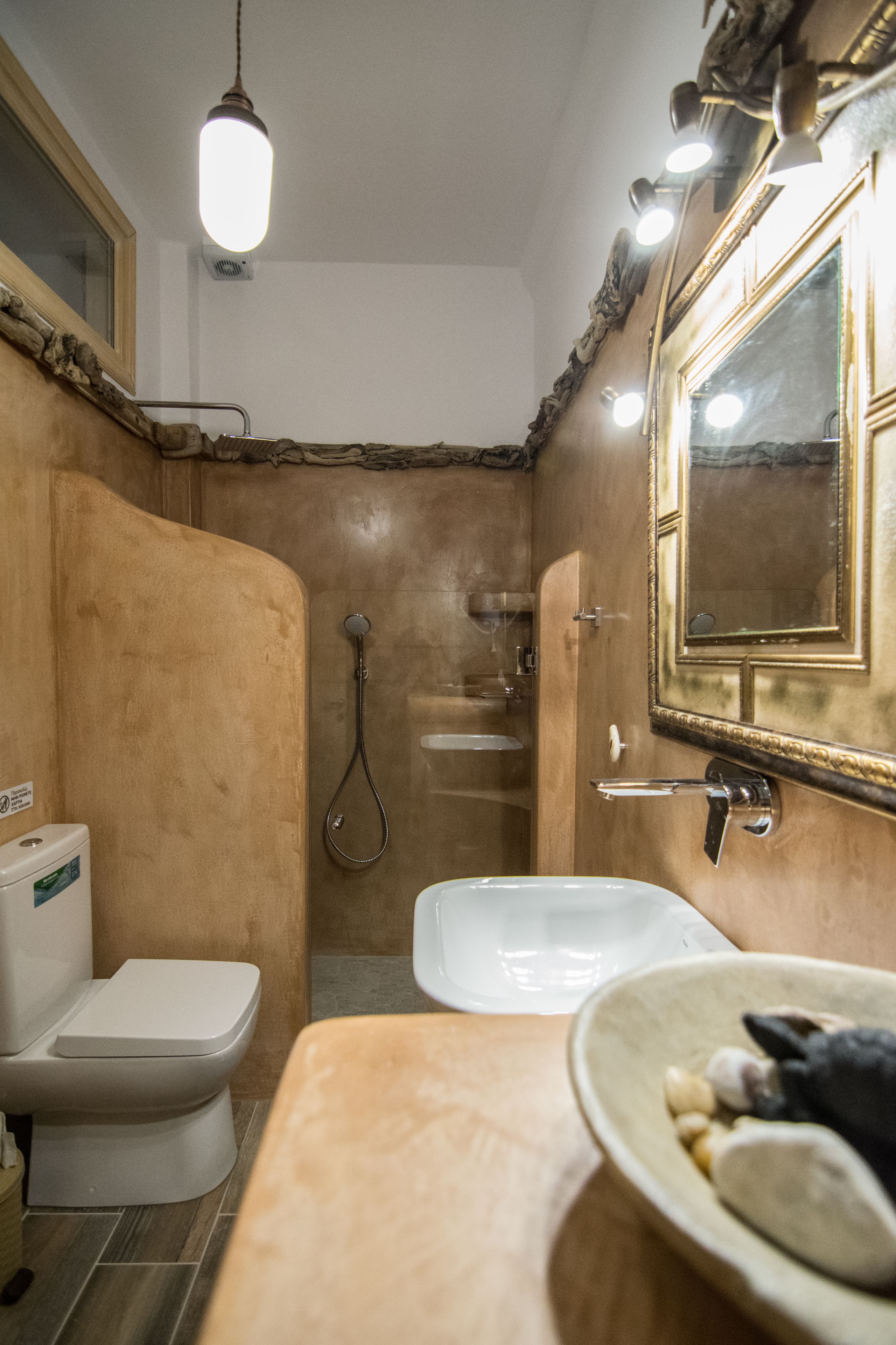 ELaiolithos Luxury Retreat