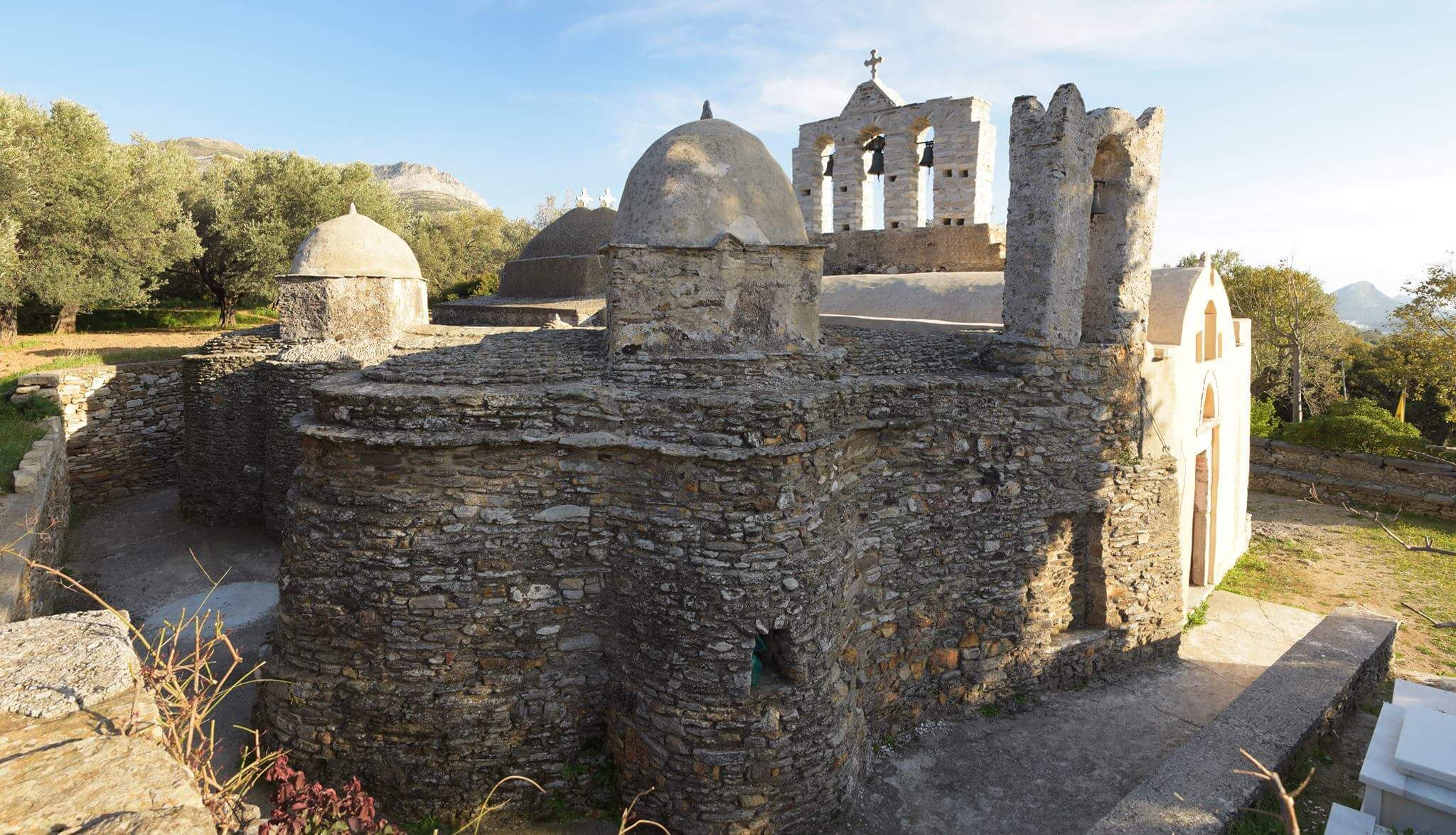 ELaiolithos Luxury Retreat