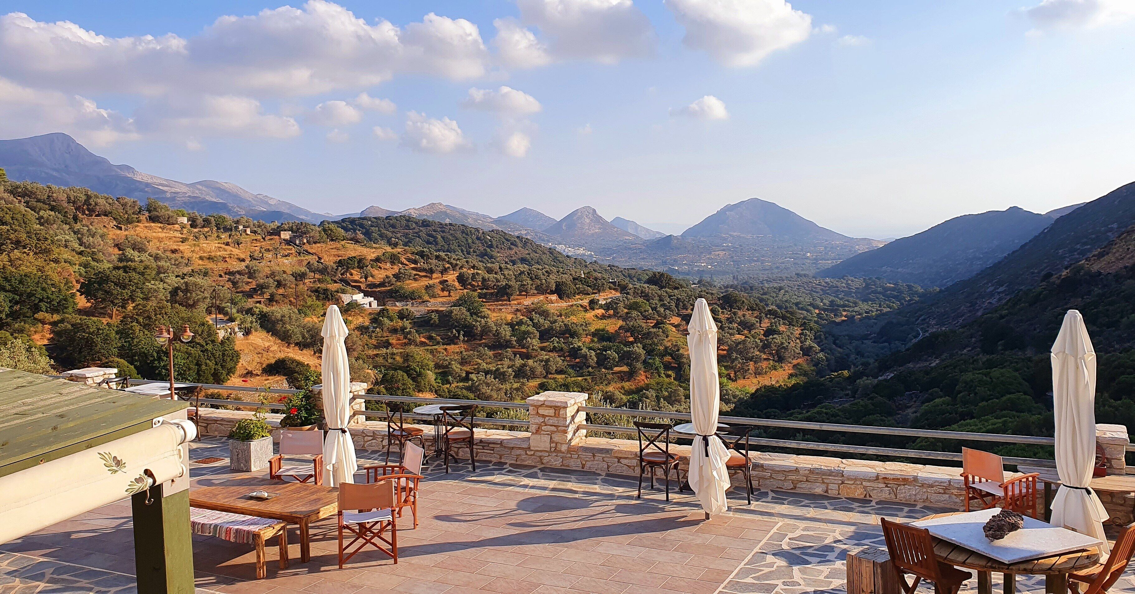 ELaiolithos Luxury Retreat