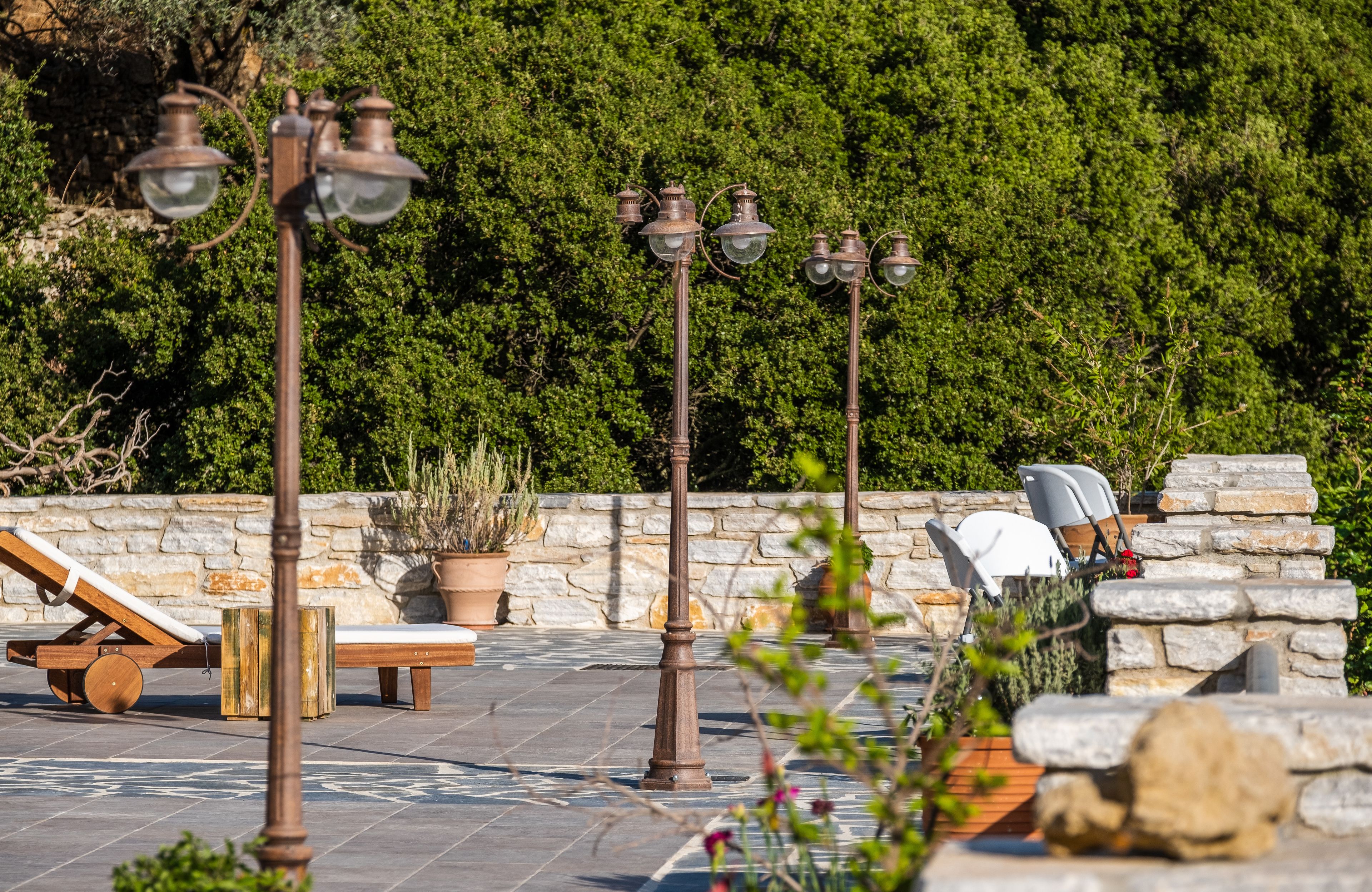 ELaiolithos Luxury Retreat