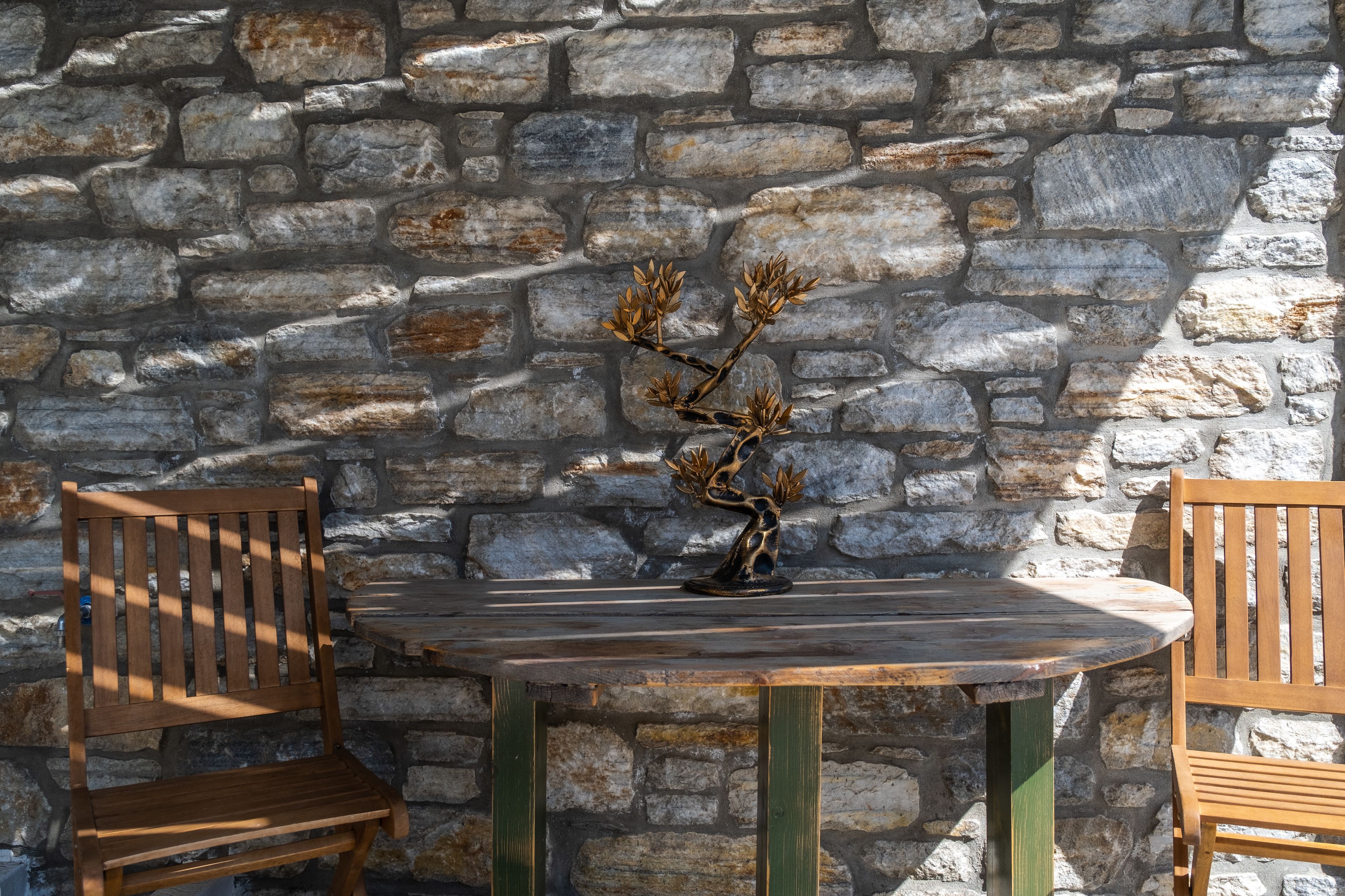 ELaiolithos Luxury Retreat