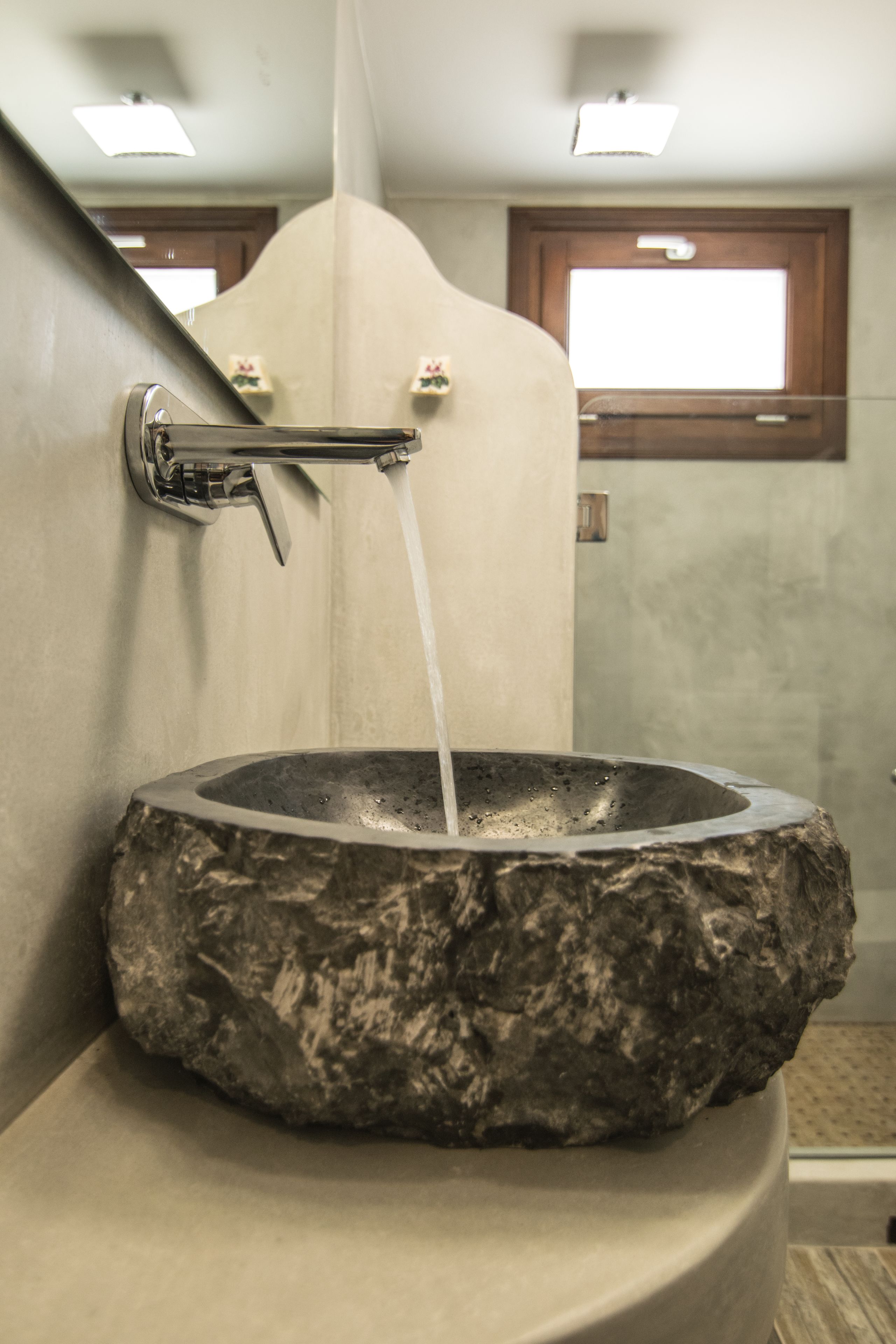 ELaiolithos Luxury Retreat