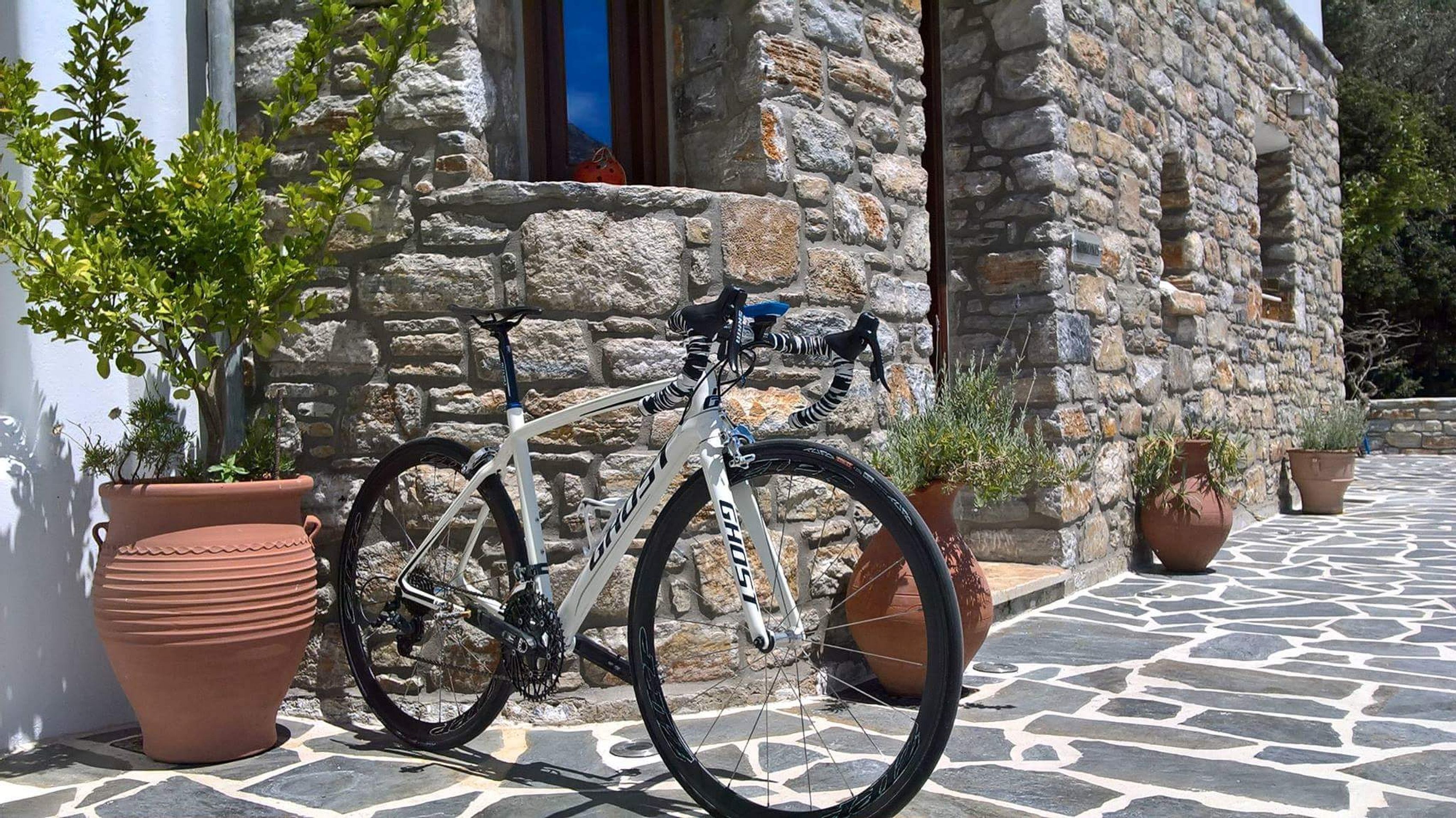 ELaiolithos Luxury Retreat