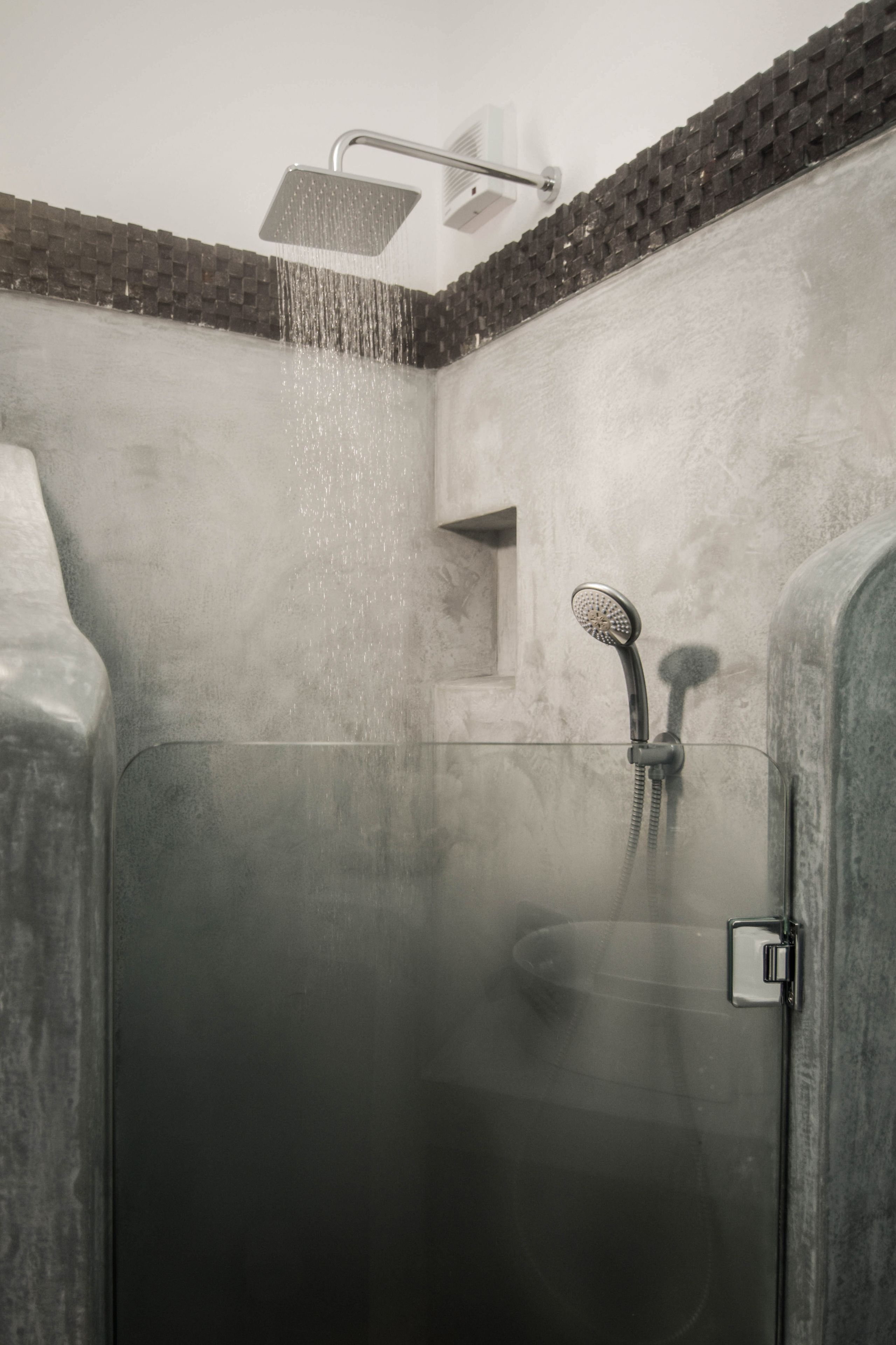 ELaiolithos Luxury Retreat