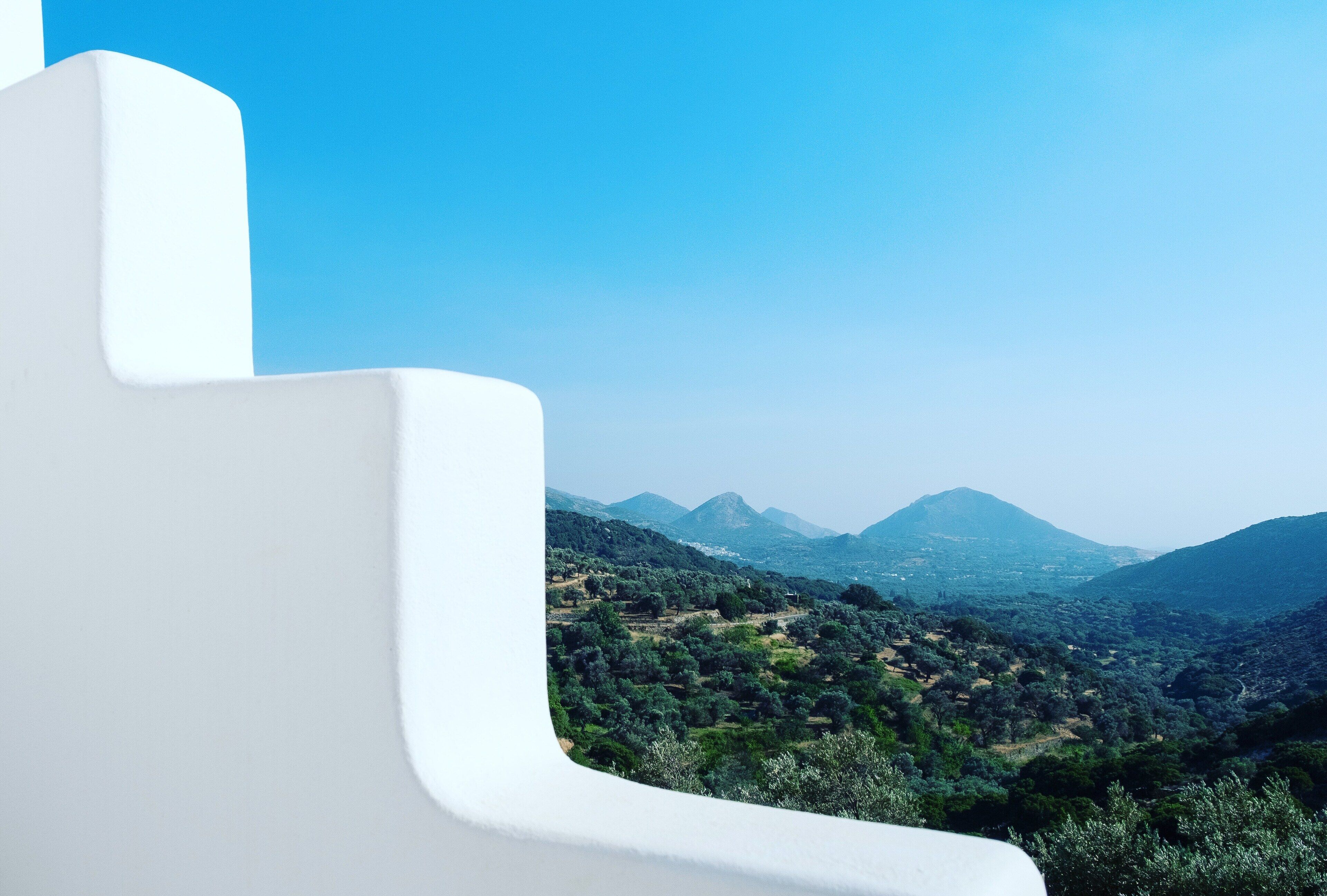 ELaiolithos Luxury Retreat