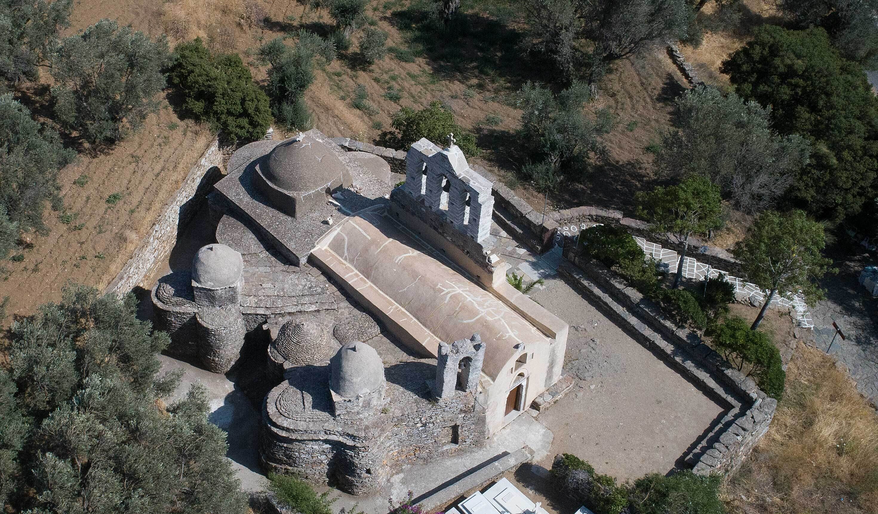 ELaiolithos Luxury Retreat