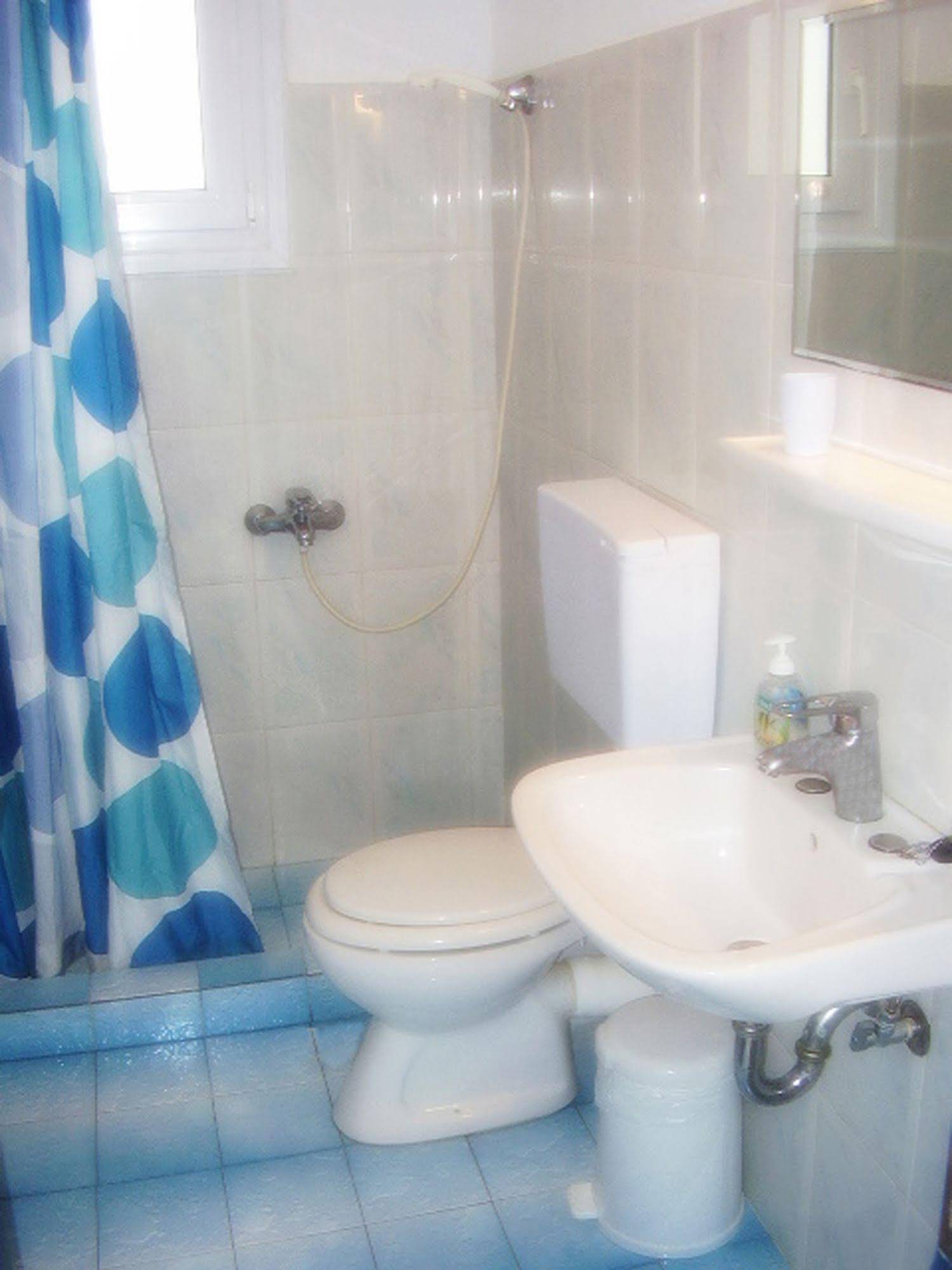 Ikaros Studios & Apartments