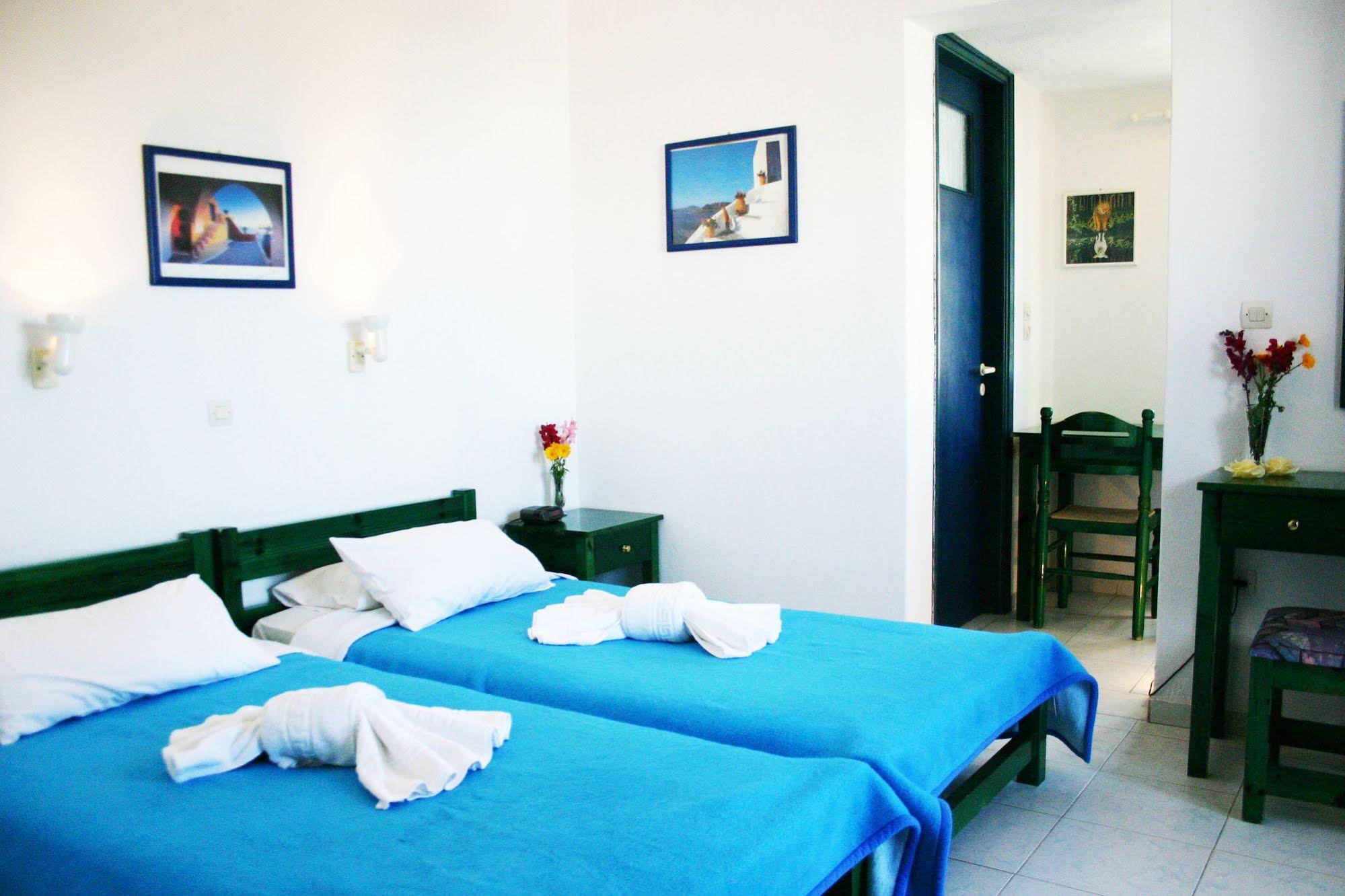 Ikaros Studios & Apartments