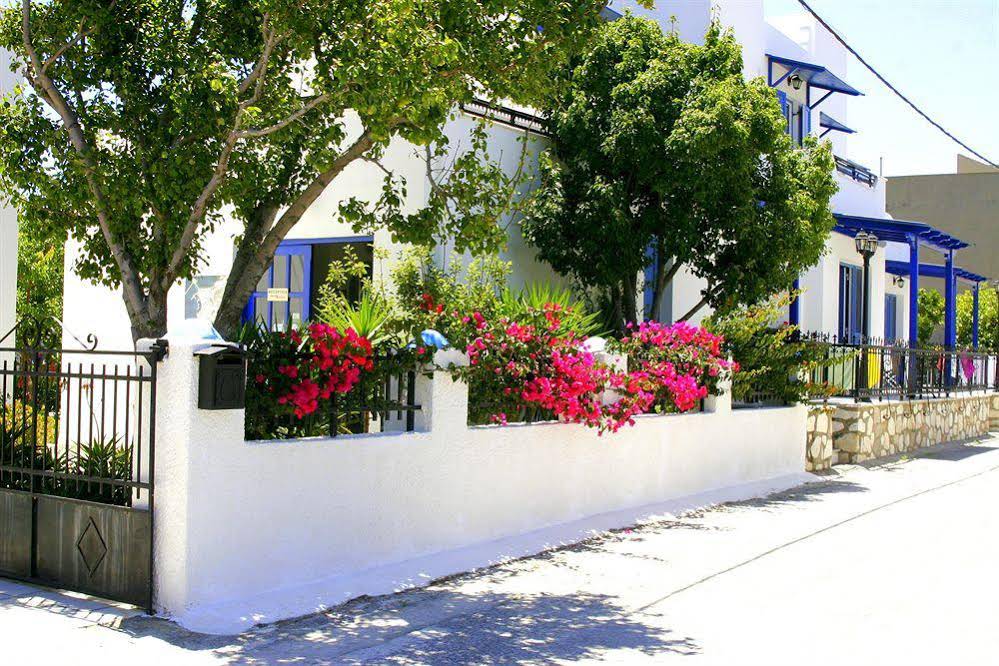 Ikaros Studios & Apartments