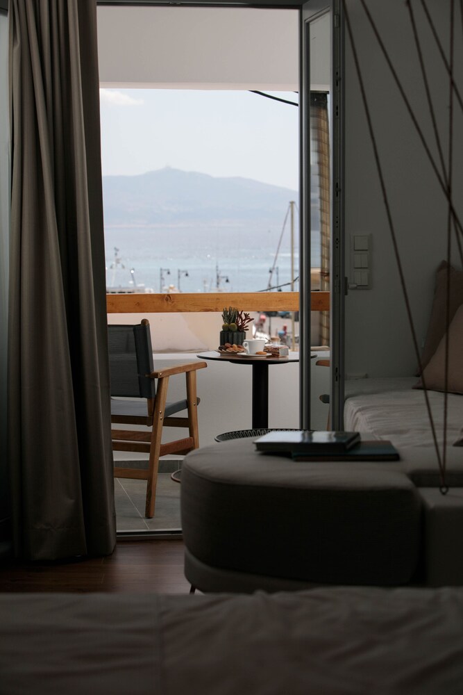 Kissos Luxury Suites