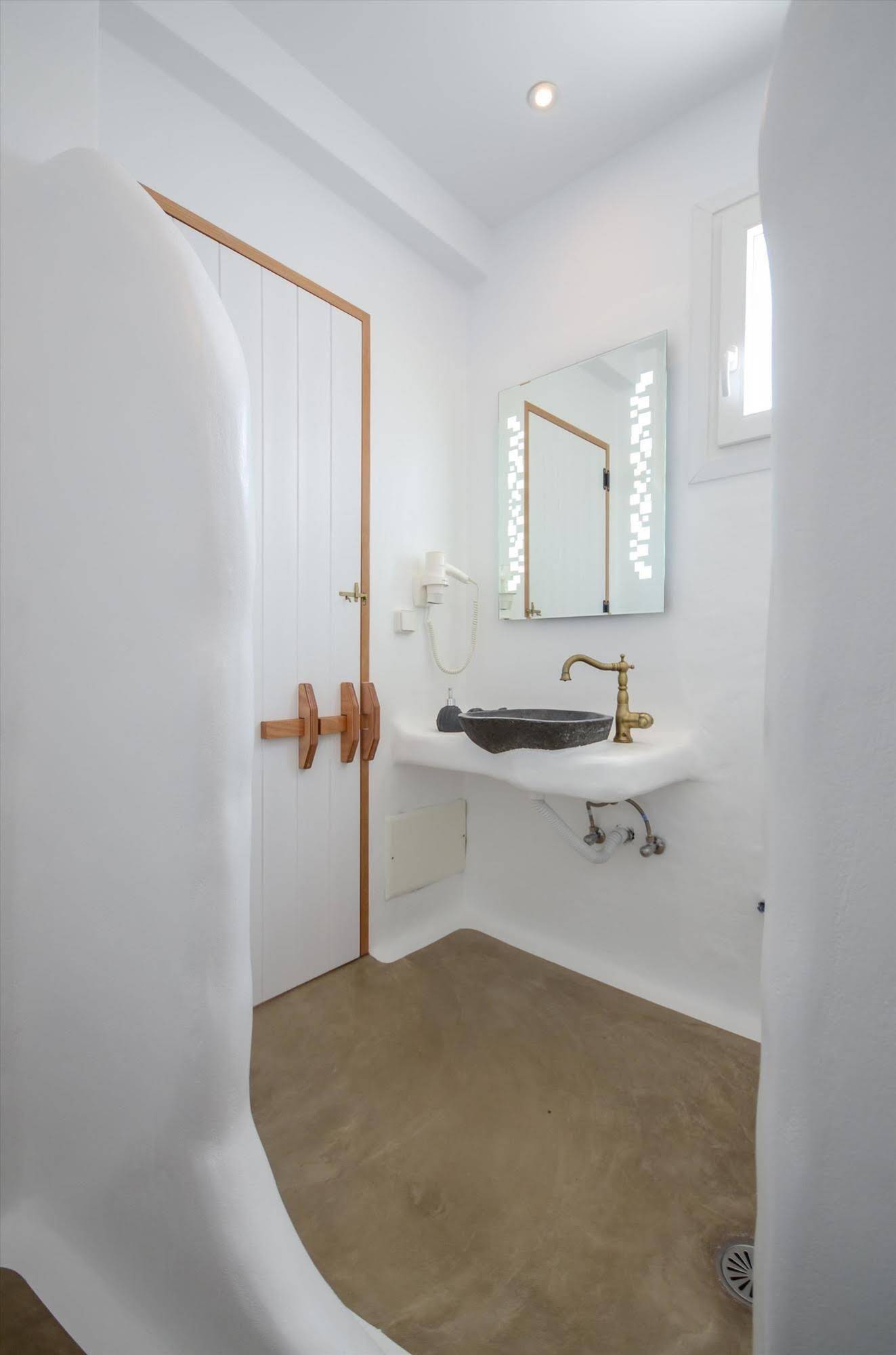 Ktima Lino Studios & Suites