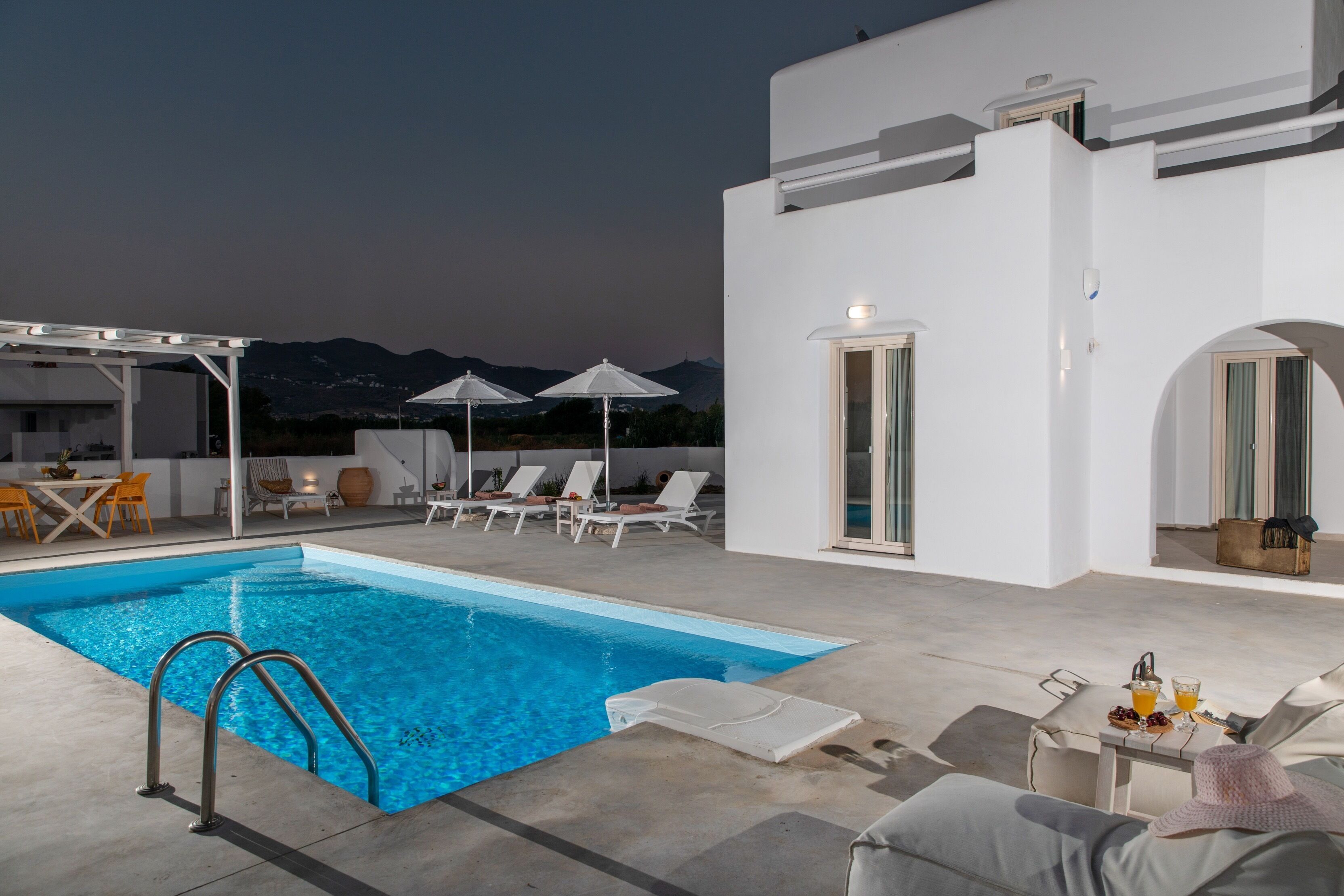 Naxian Lounge Villas