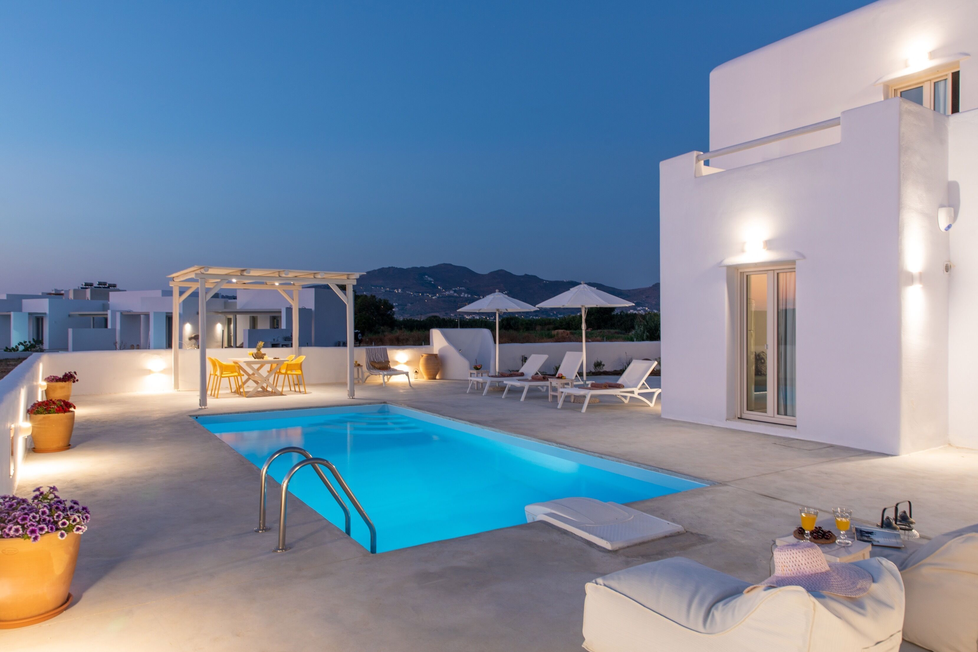 Naxian Lounge Villas