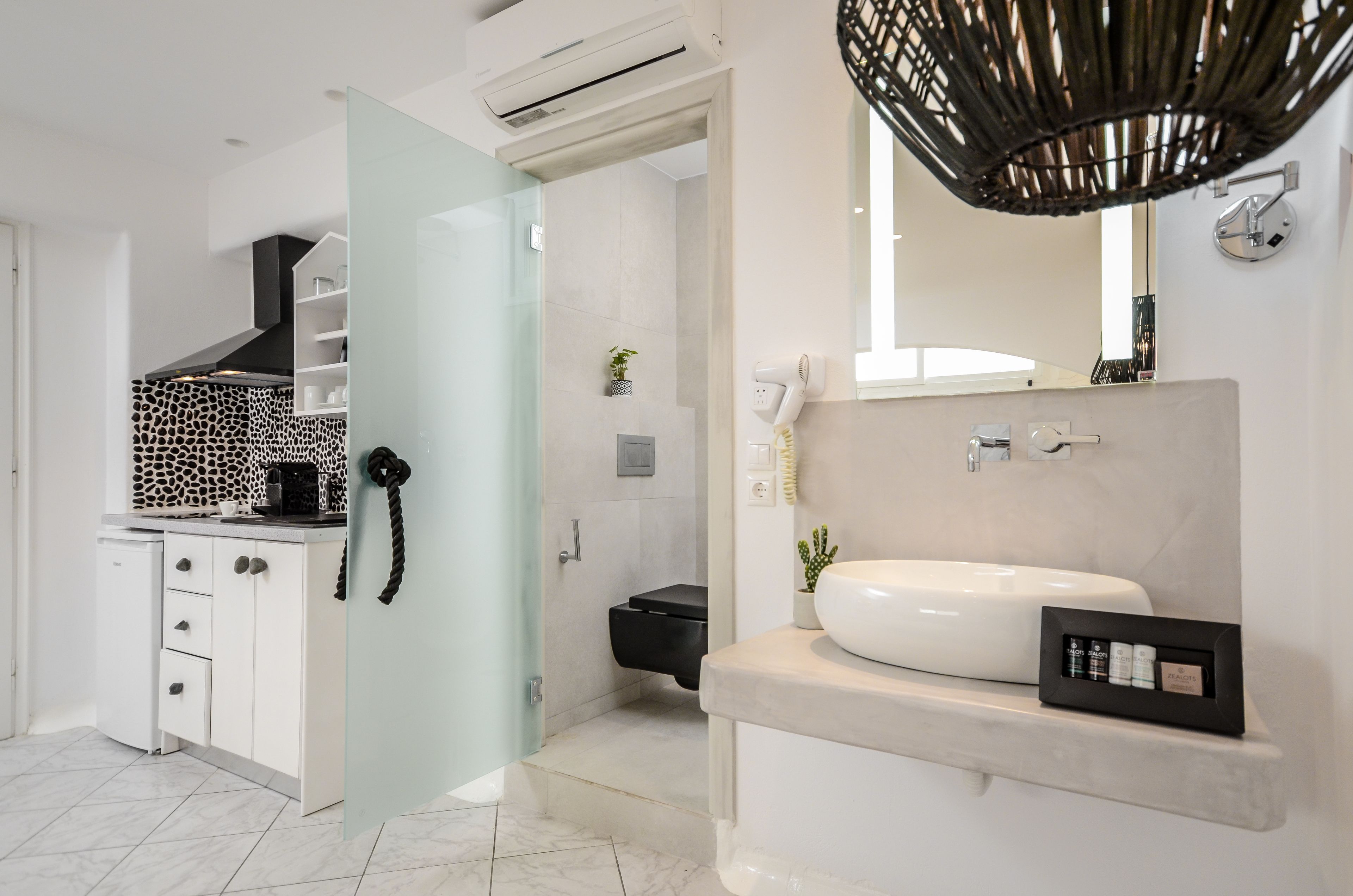 Naxos Evilion Luxury Apartments