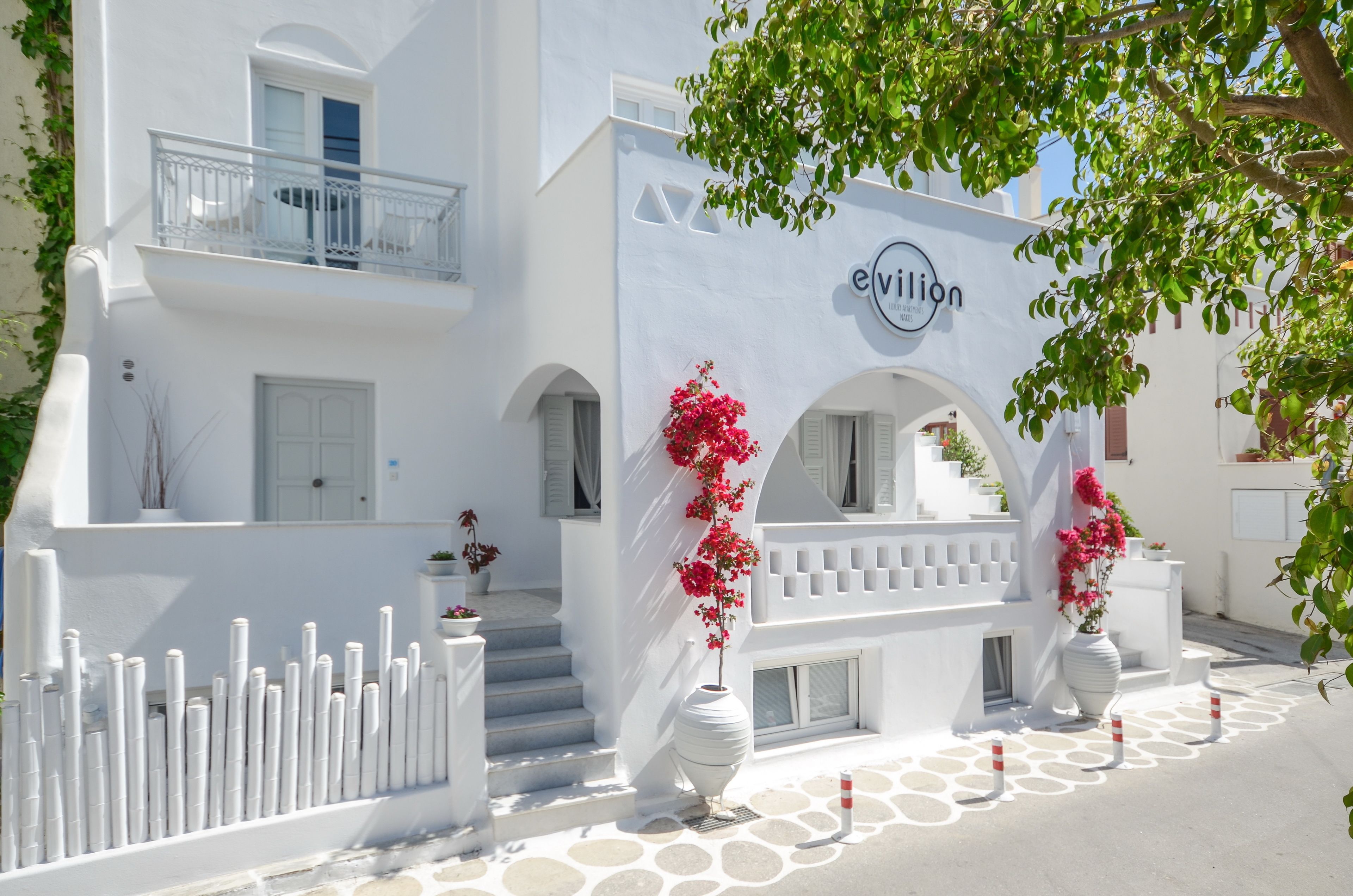 Naxos Evilion Luxury Apartments