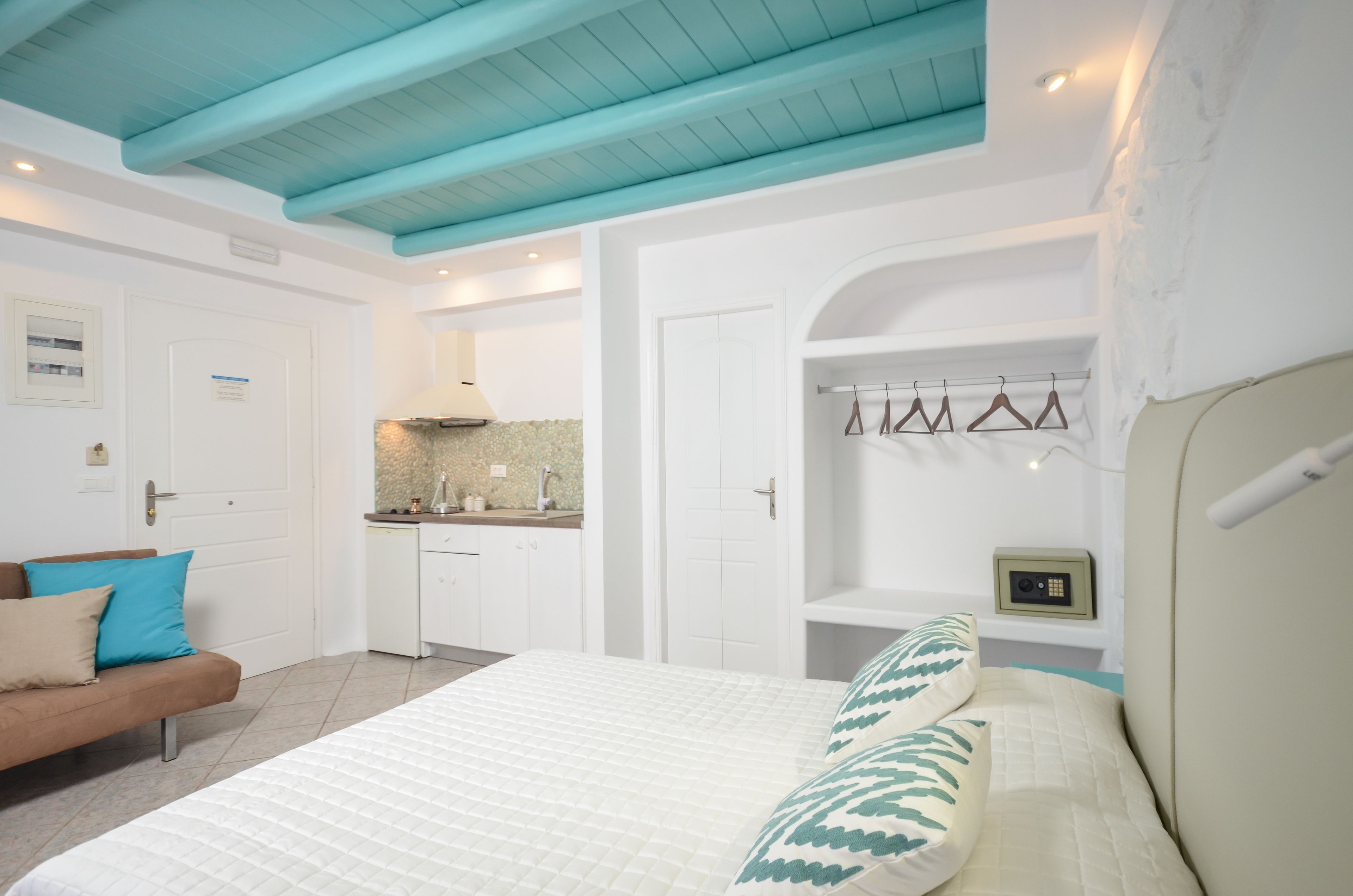 Naxos Evilion Luxury Apartments