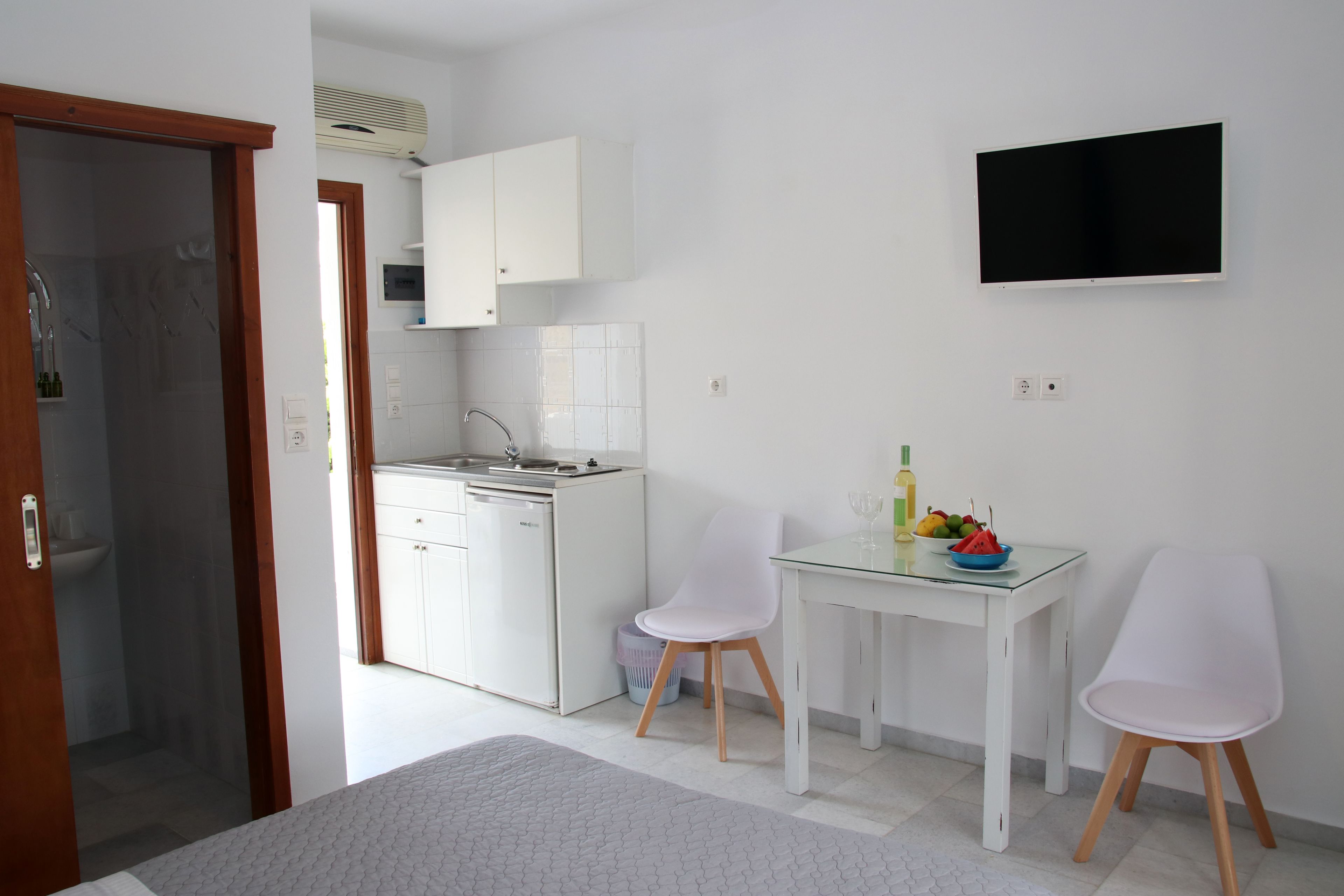Naxos Cave Suites