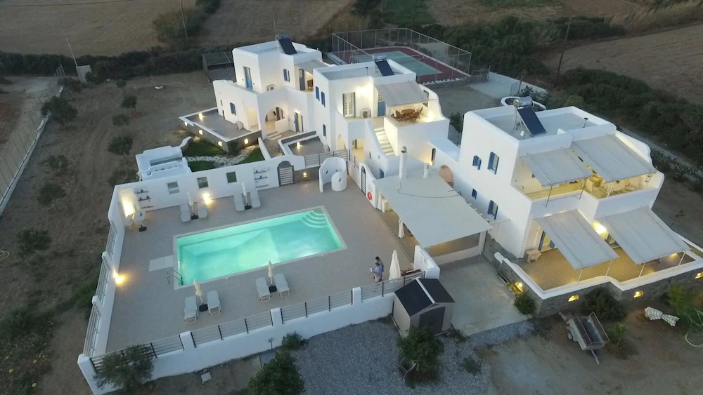 Petroto Abodes