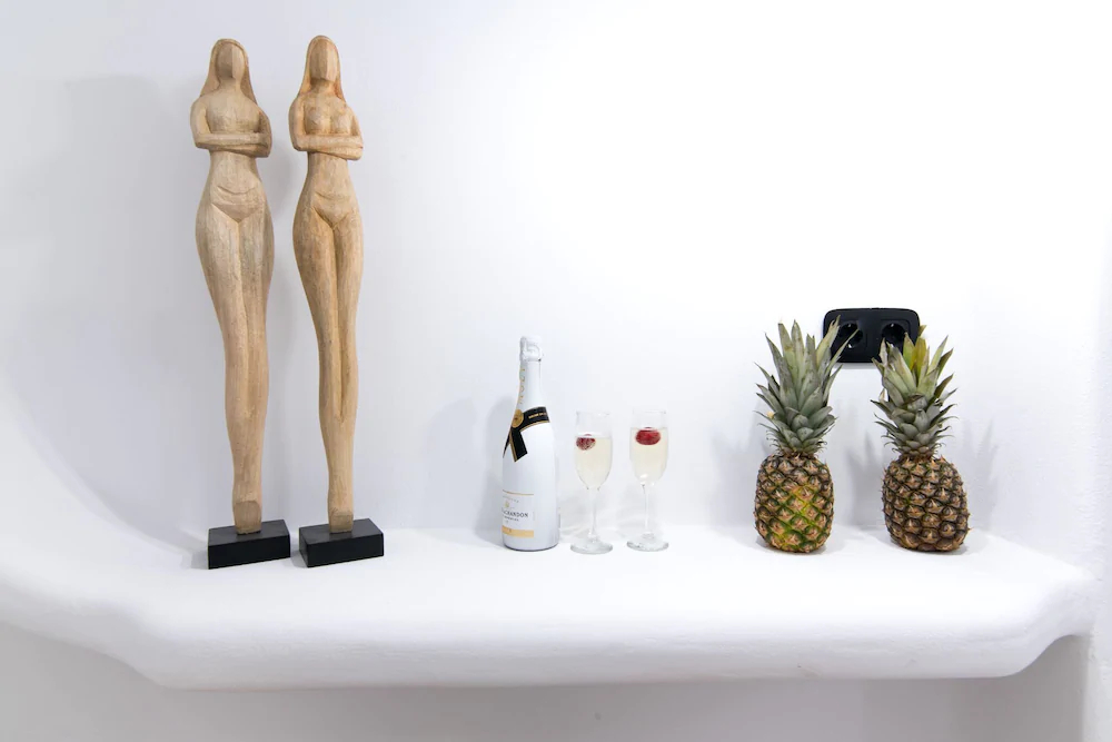 Portara Seaside Luxury Suites