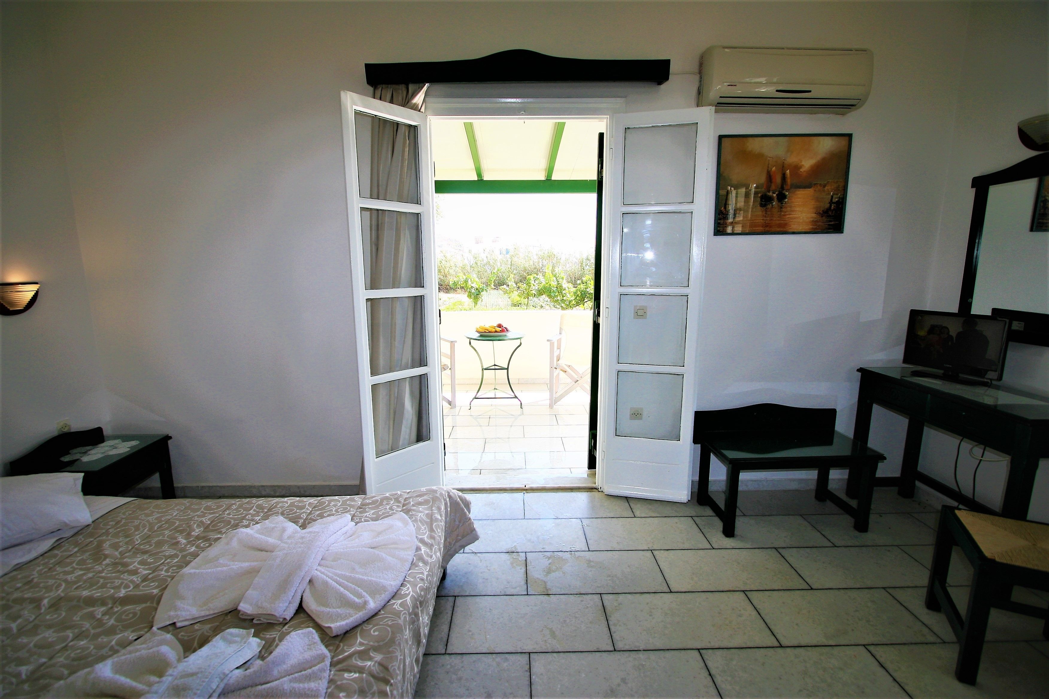 Studios Vrettos